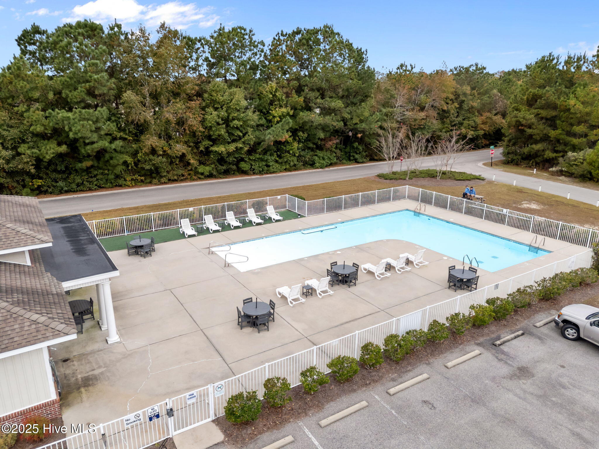 100540695 | Photo 46