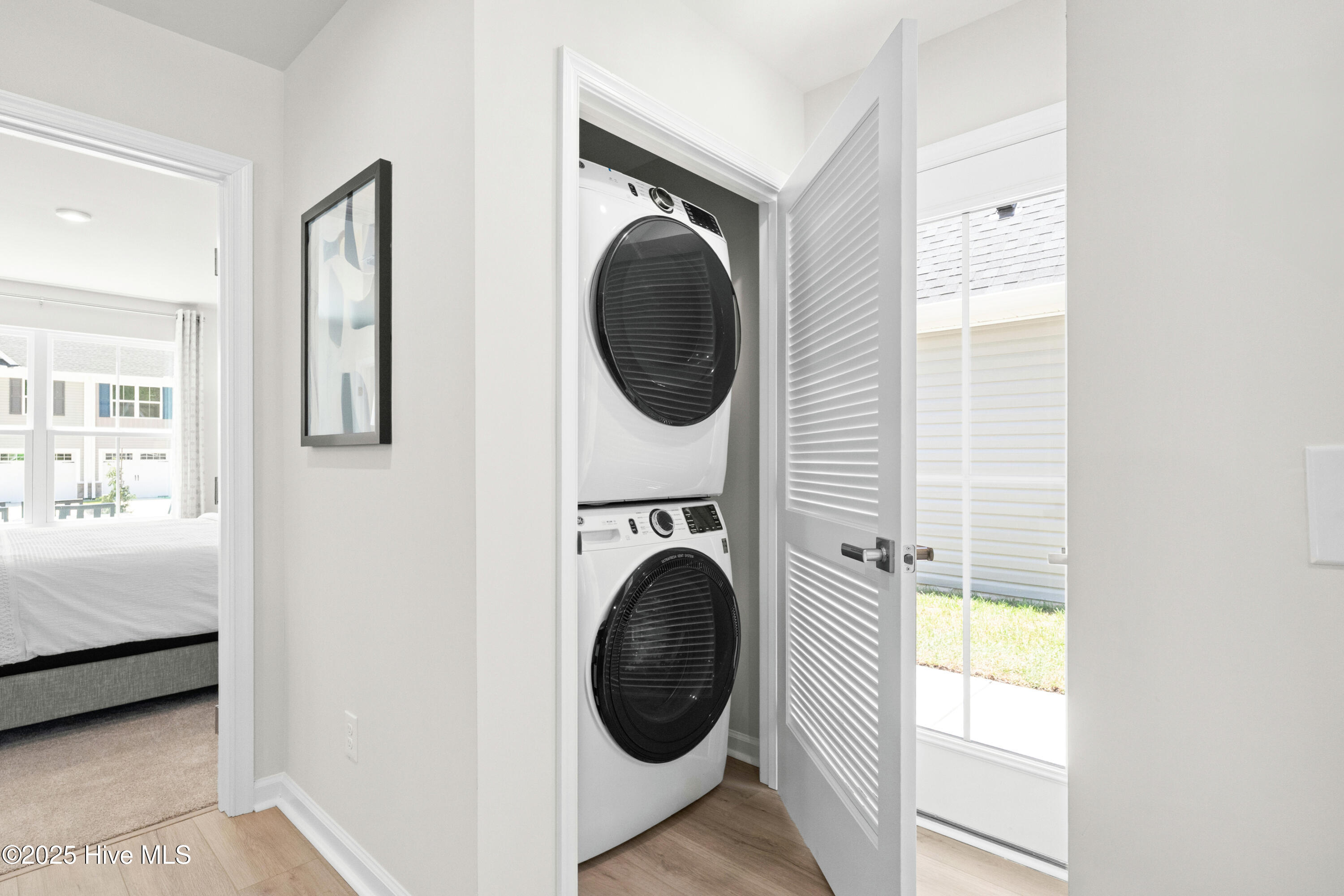 100548895 | Photo 13