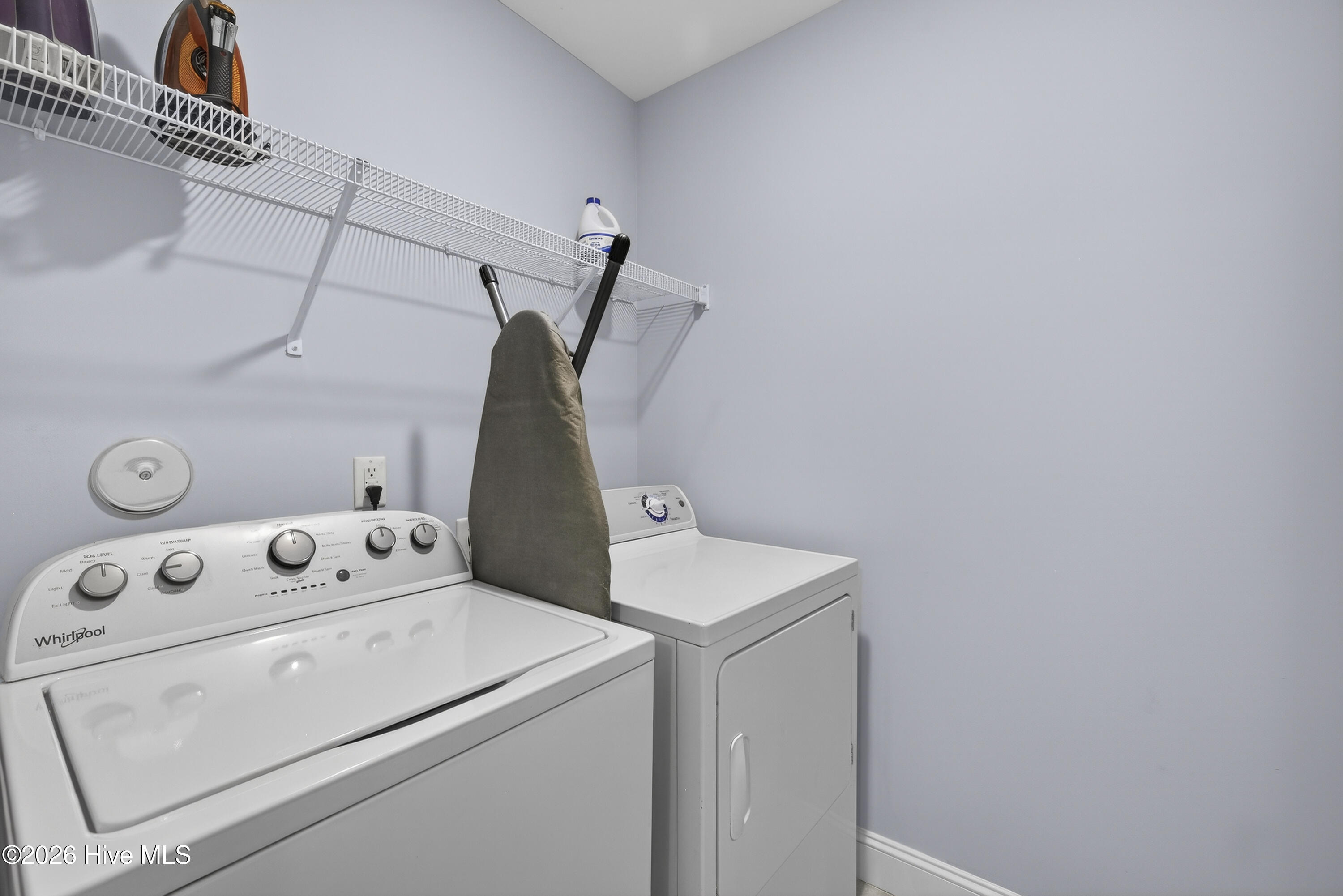 100563705 | Photo 27