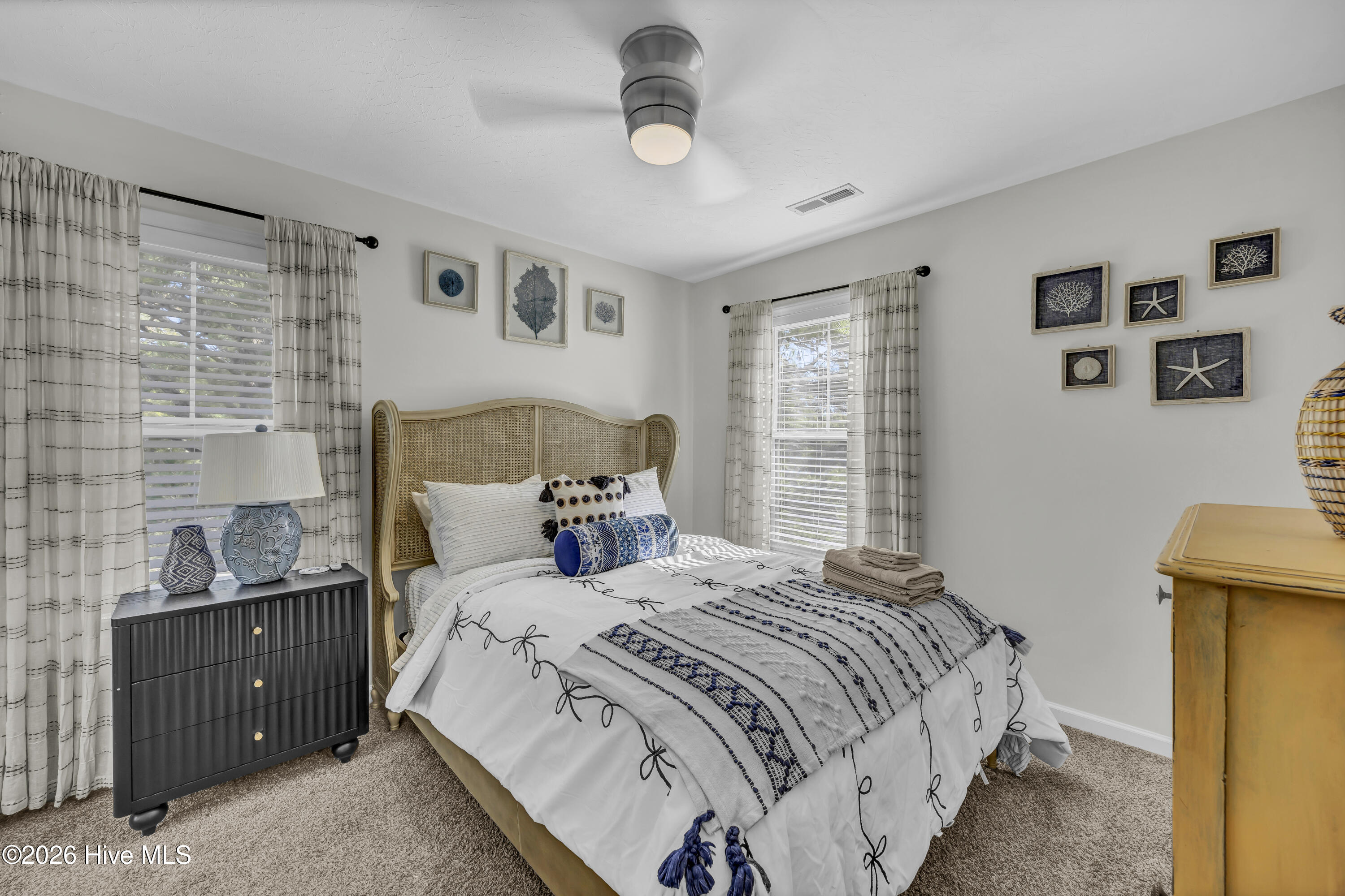 100552193 | Photo 15