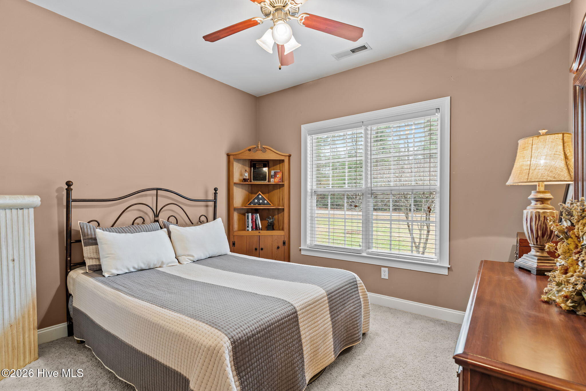 100556977 | Photo 43