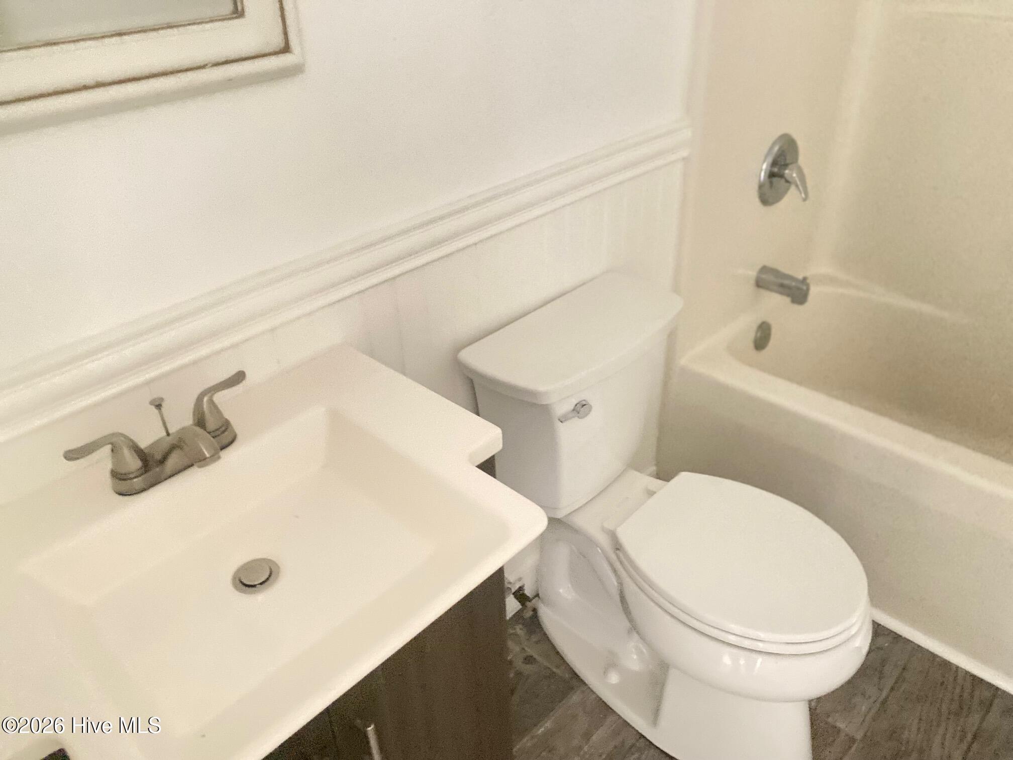 100556693 | Photo 26