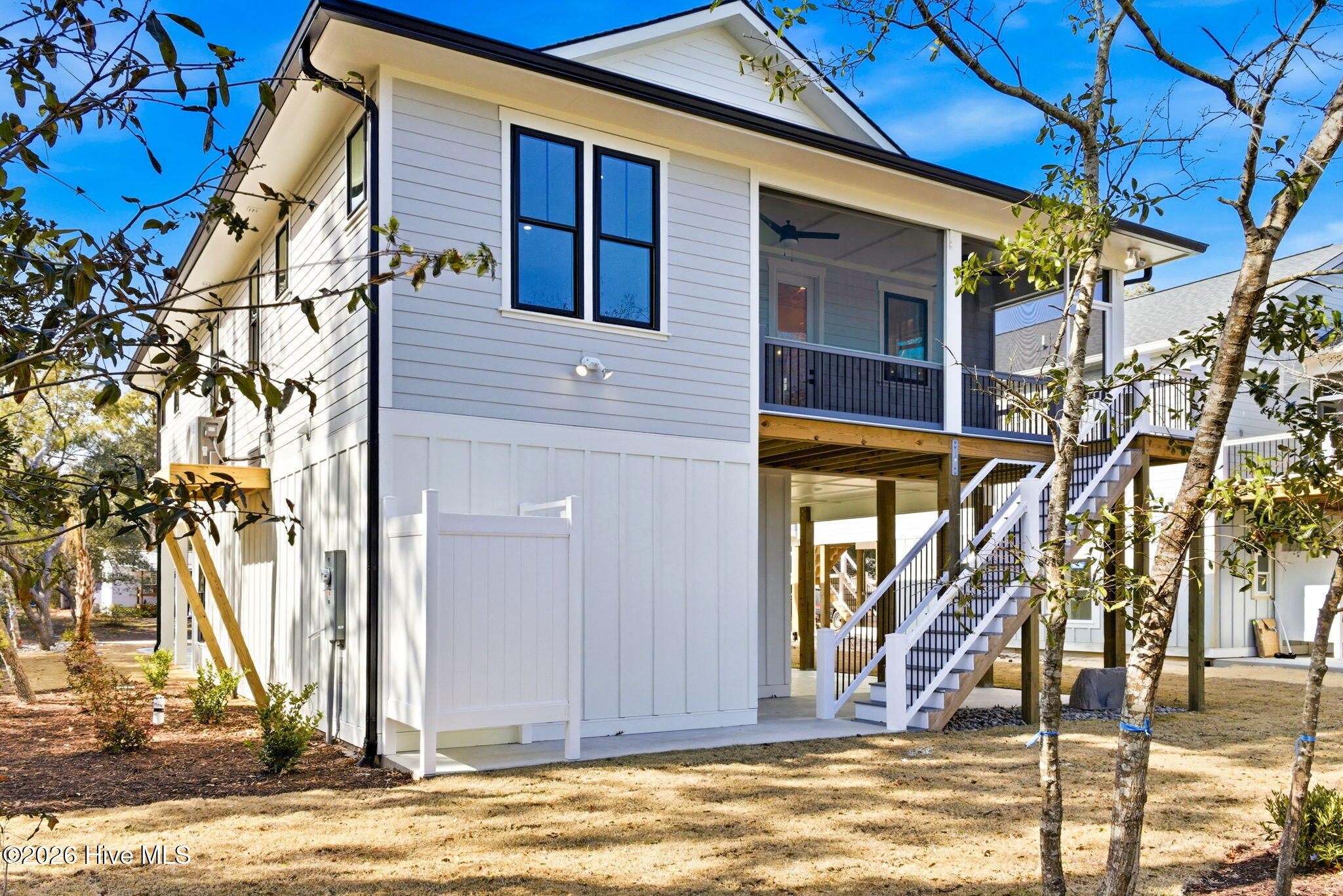 100554131 | Photo 39