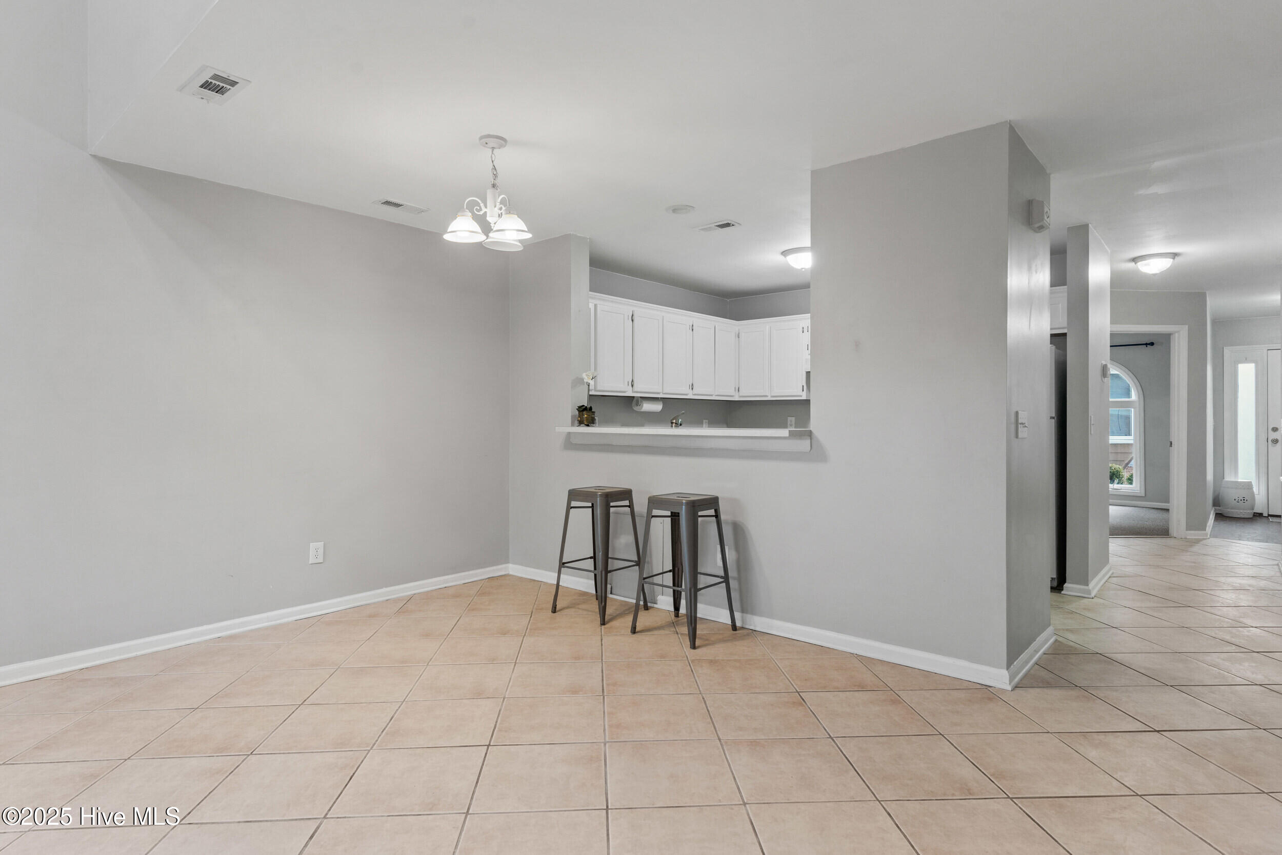 100532478 | Photo 12