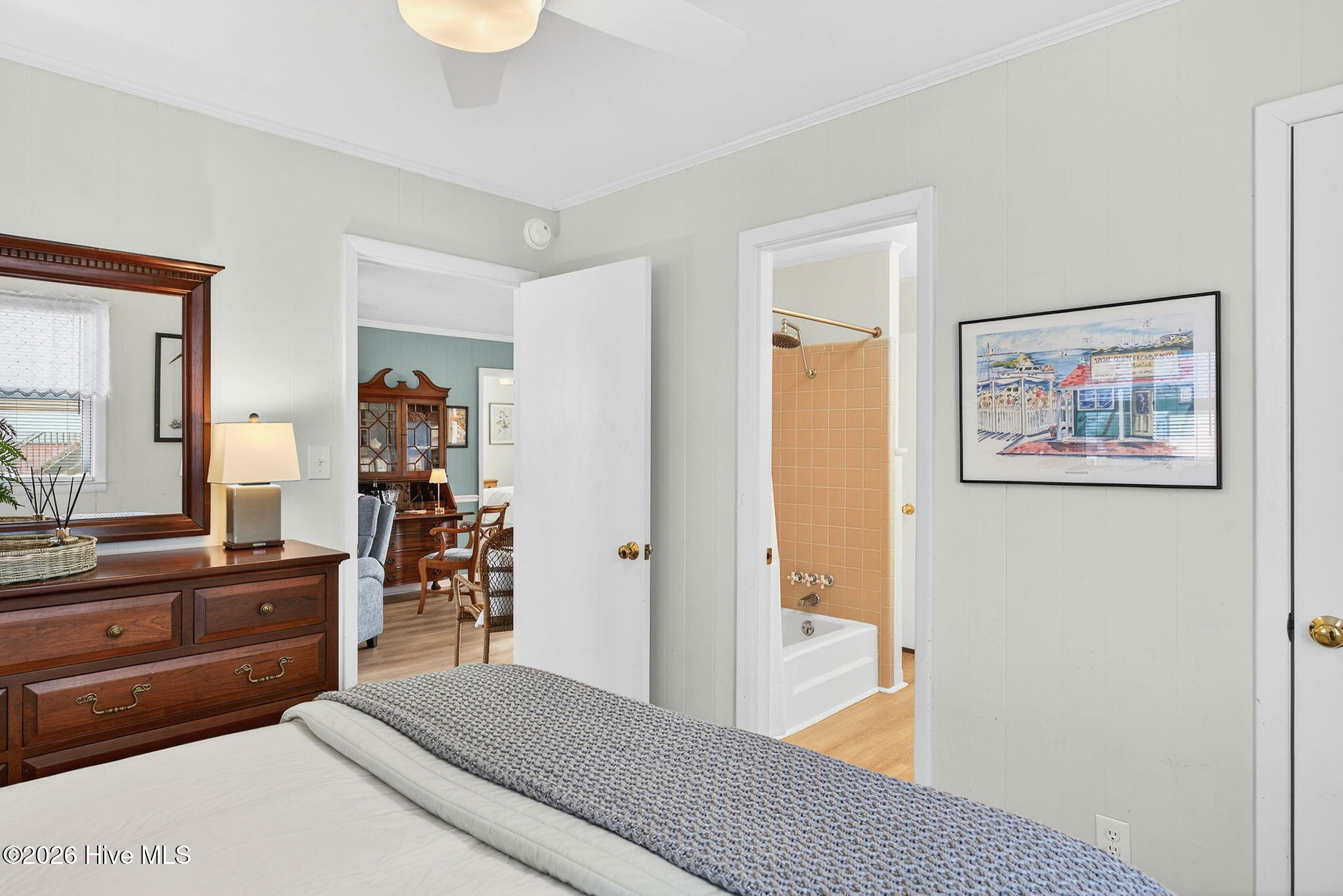 100556998 | Photo 19