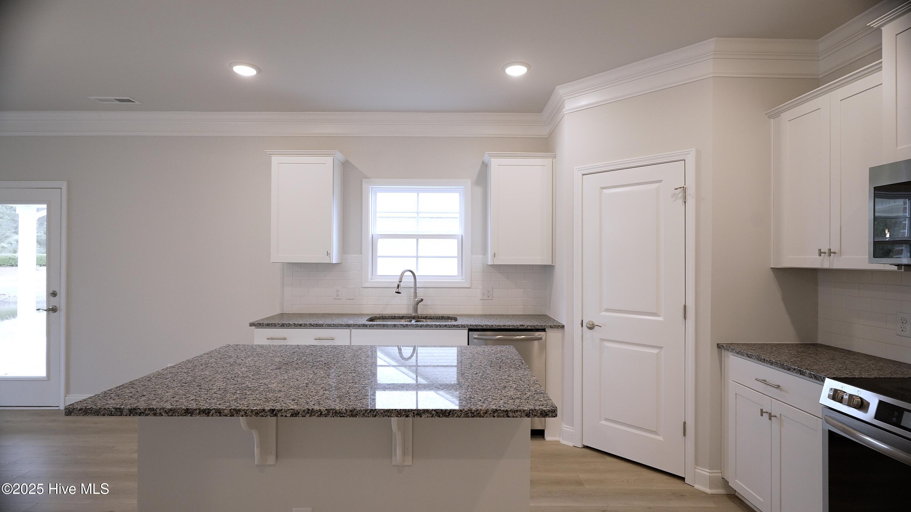 100428126 | Photo 20