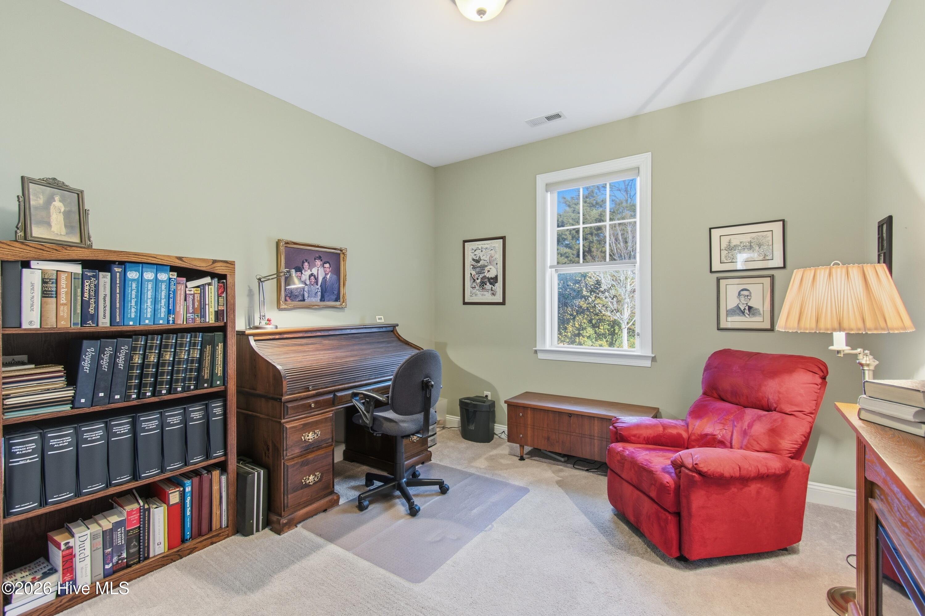 100547718 | Photo 24