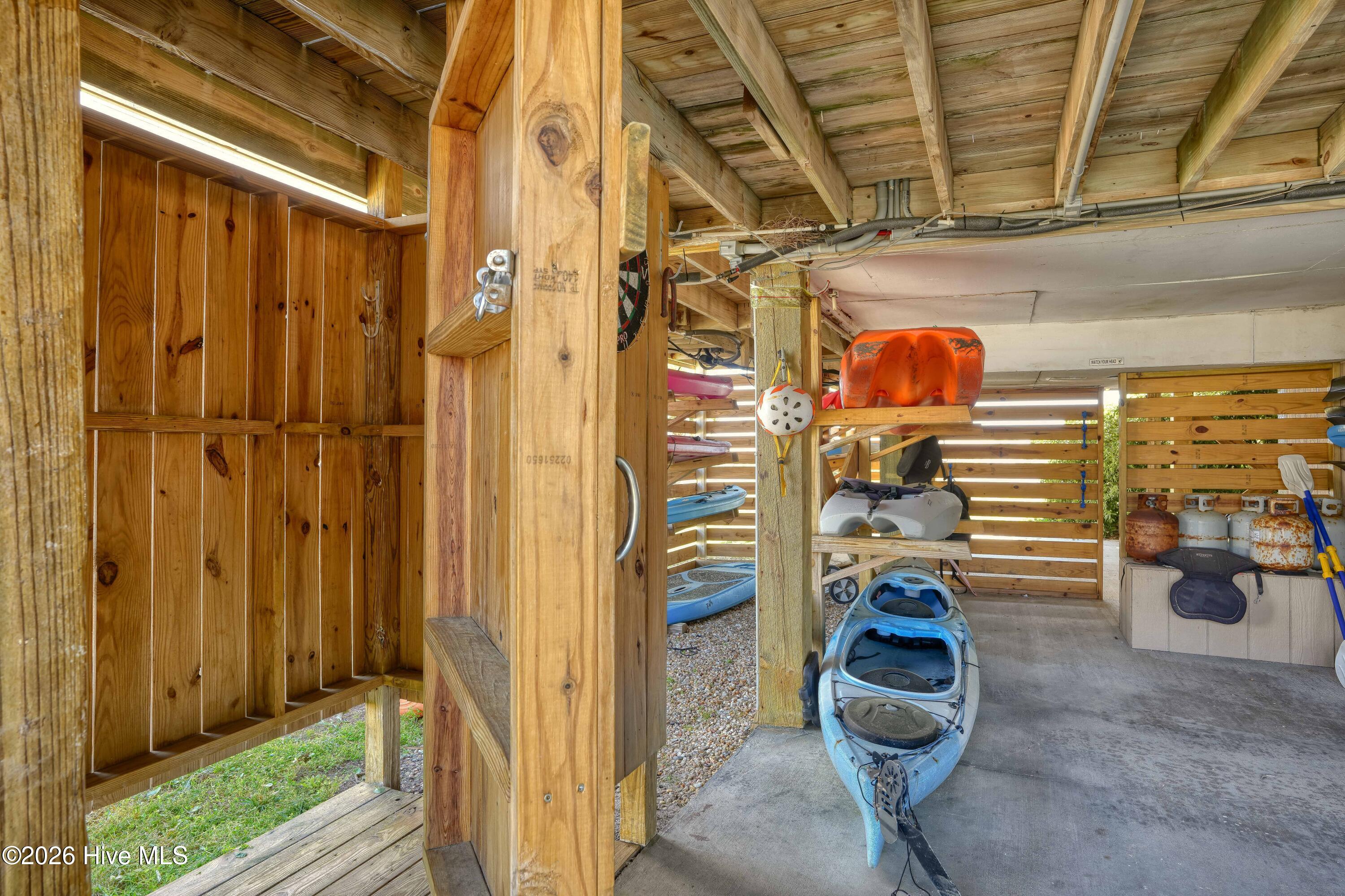 100550124 | Photo 84