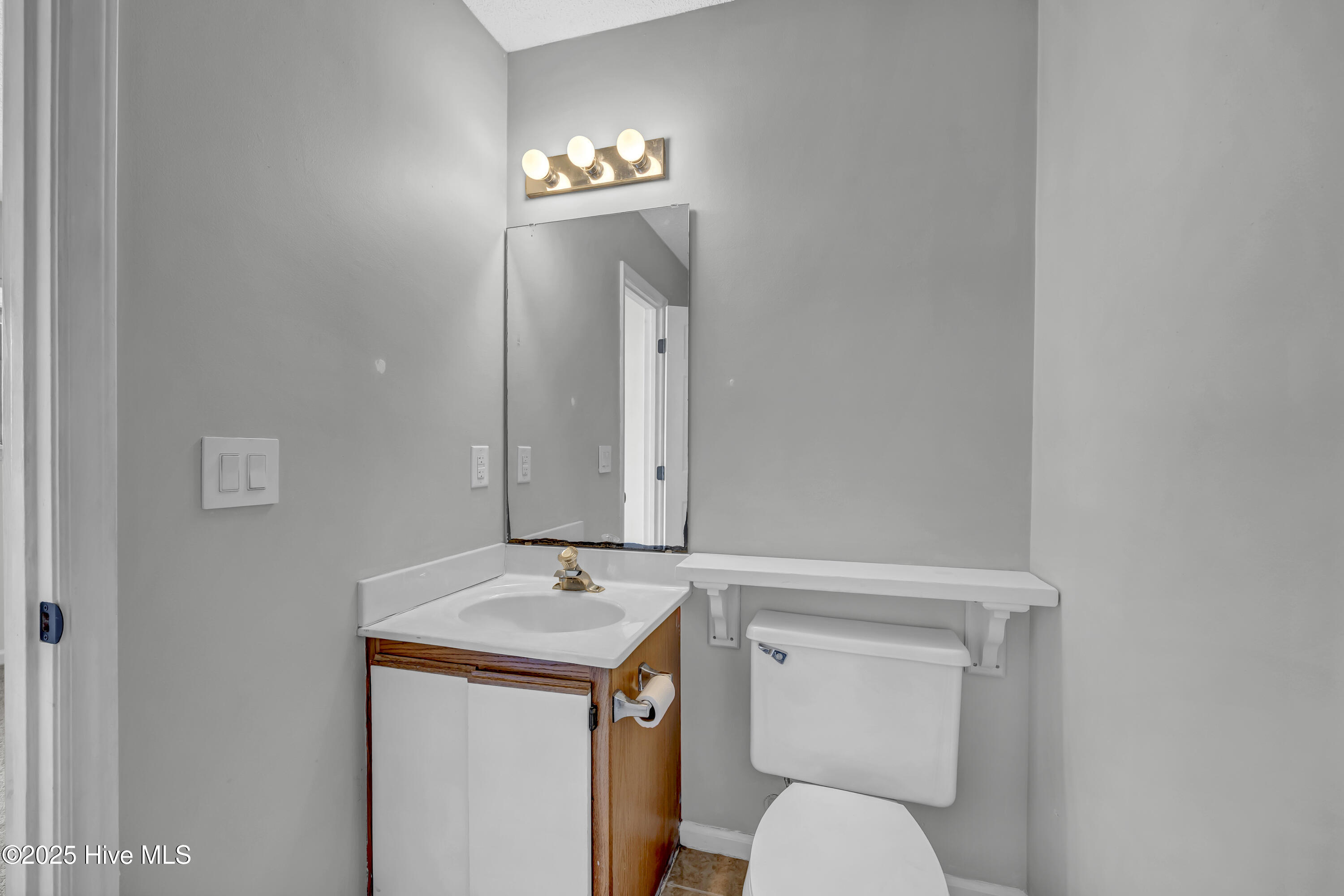 100537470 | Photo 18