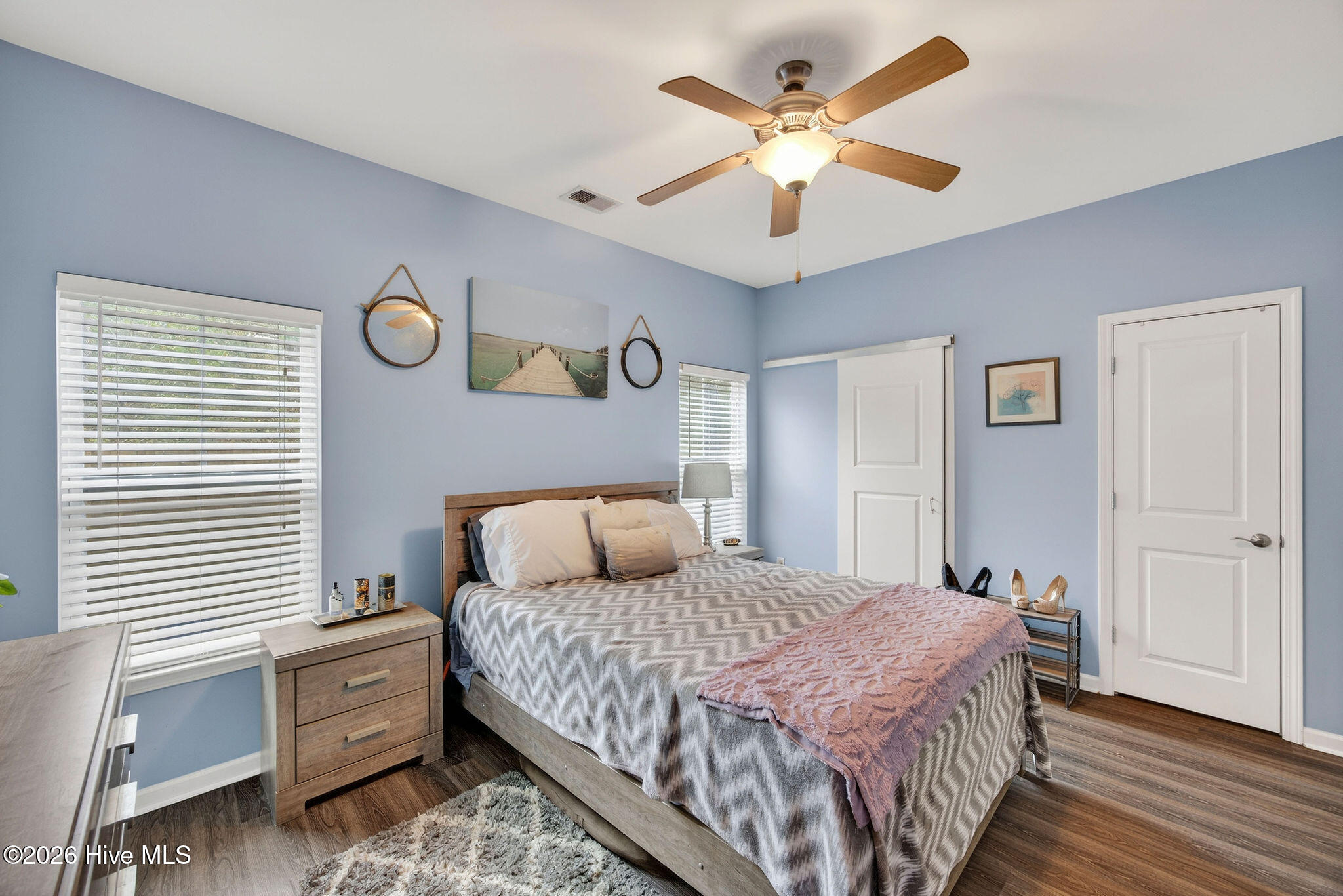 100557620 | Photo 15