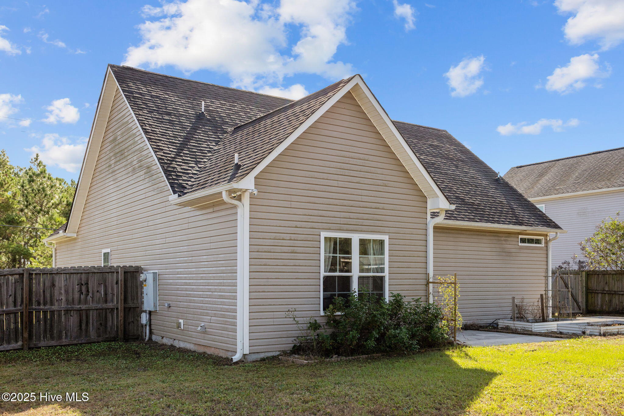 100562550 | Photo 41