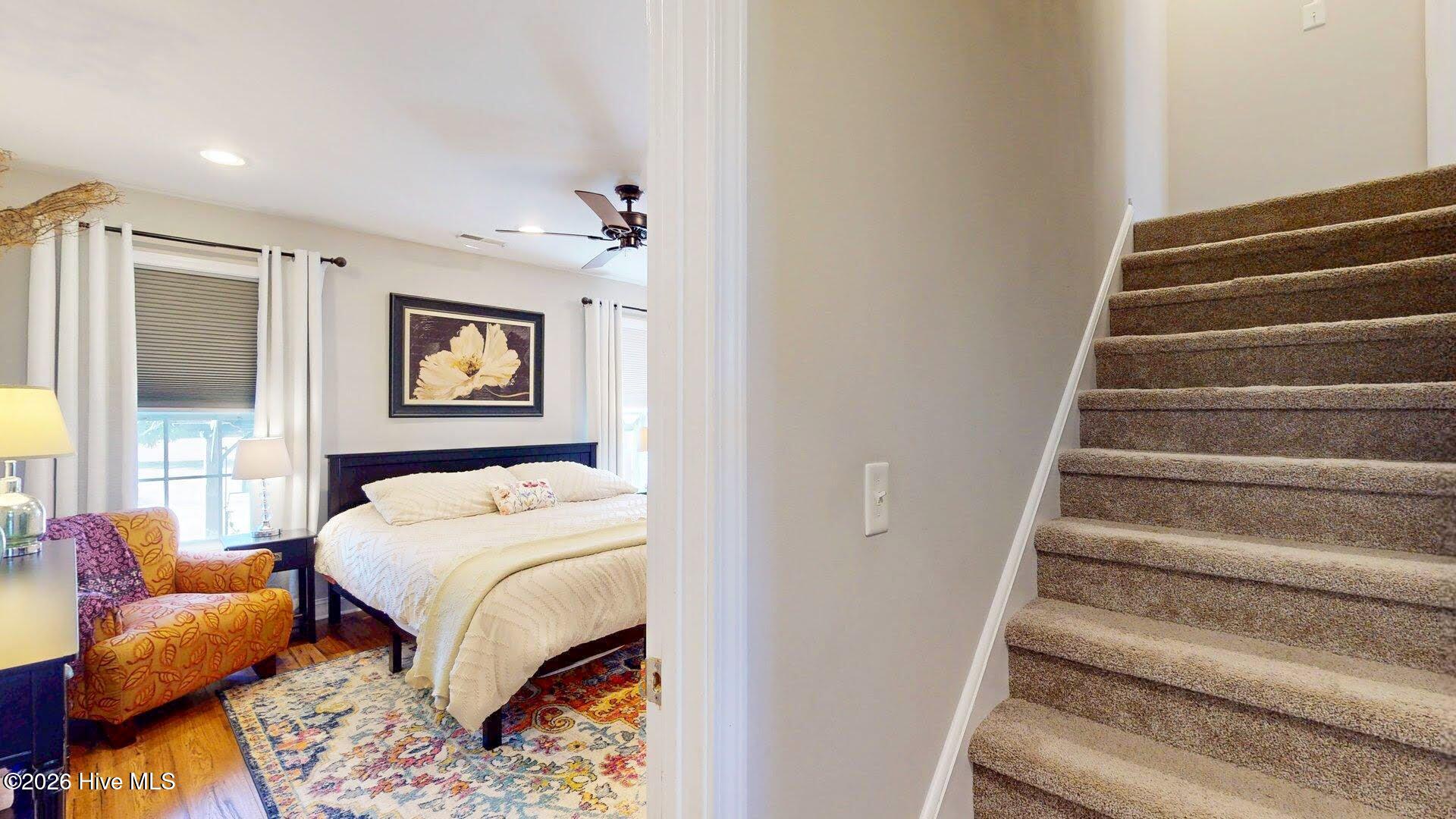 100548342 | Photo 29