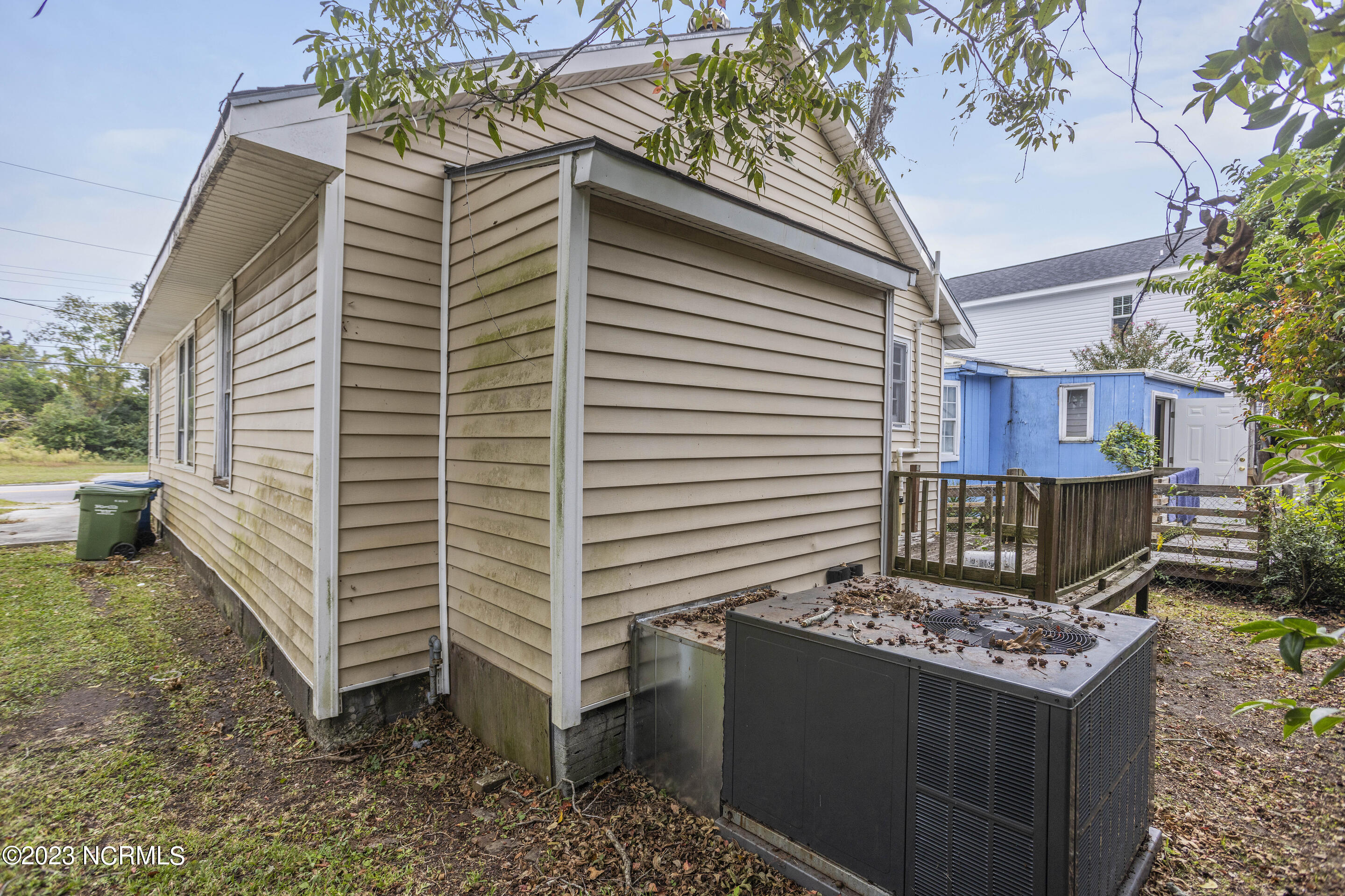 709 Mcrae Street, Wilmington, NC 28401 – photo 12: mls-IMG_2552