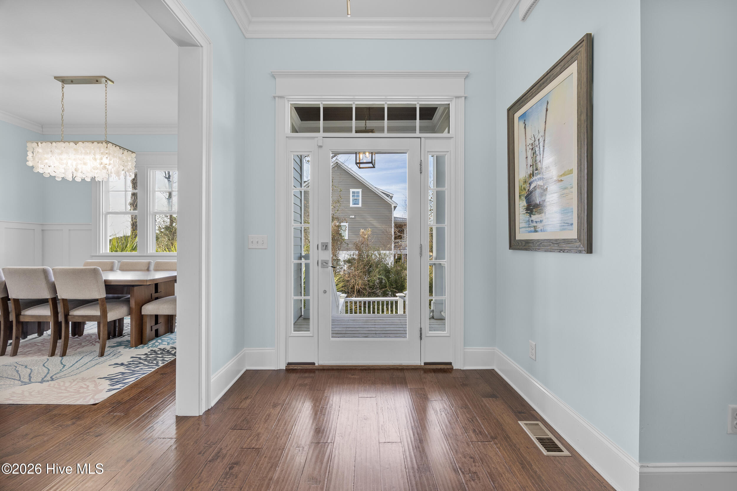 100549374 | Photo 10