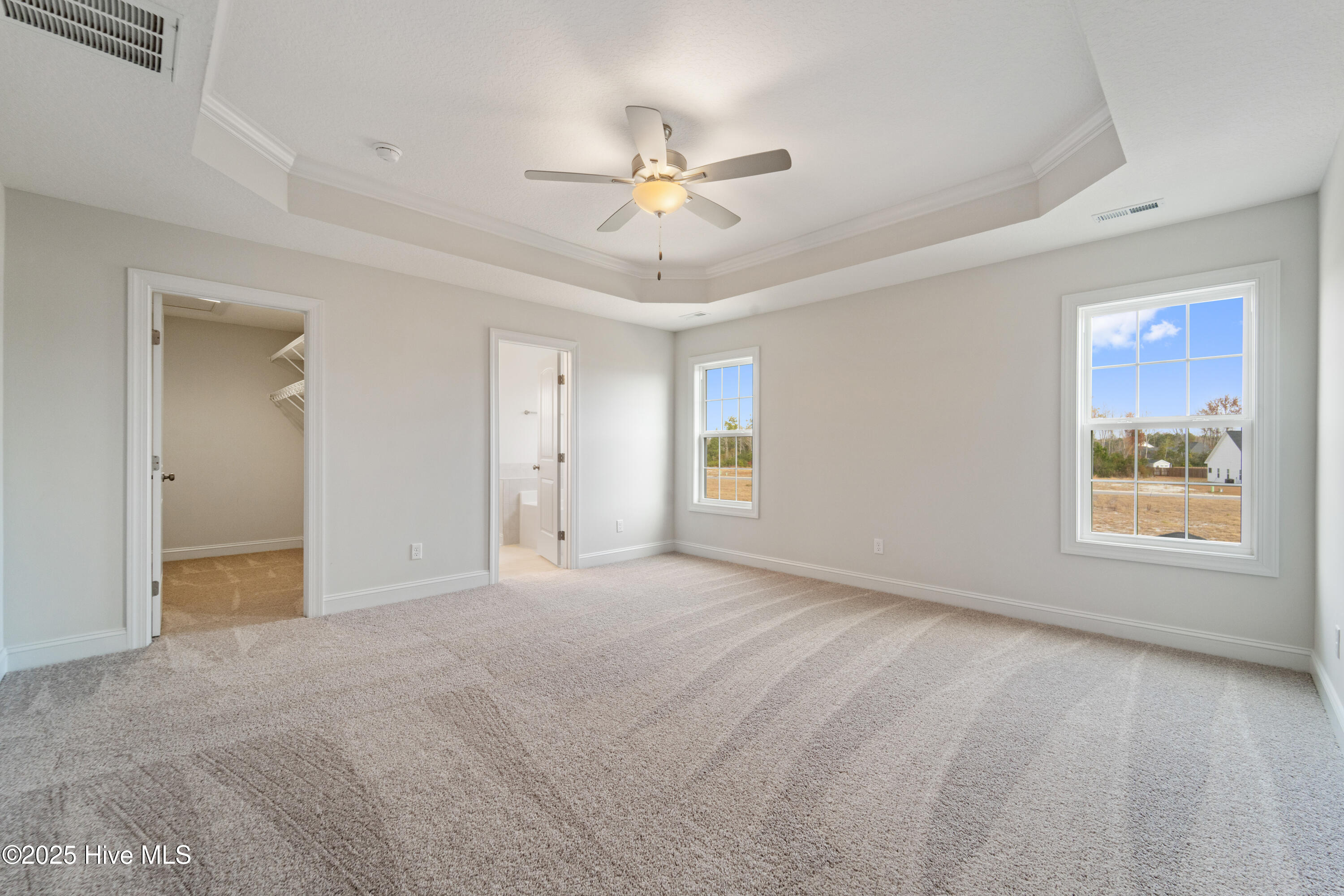 100519002 | Photo 14