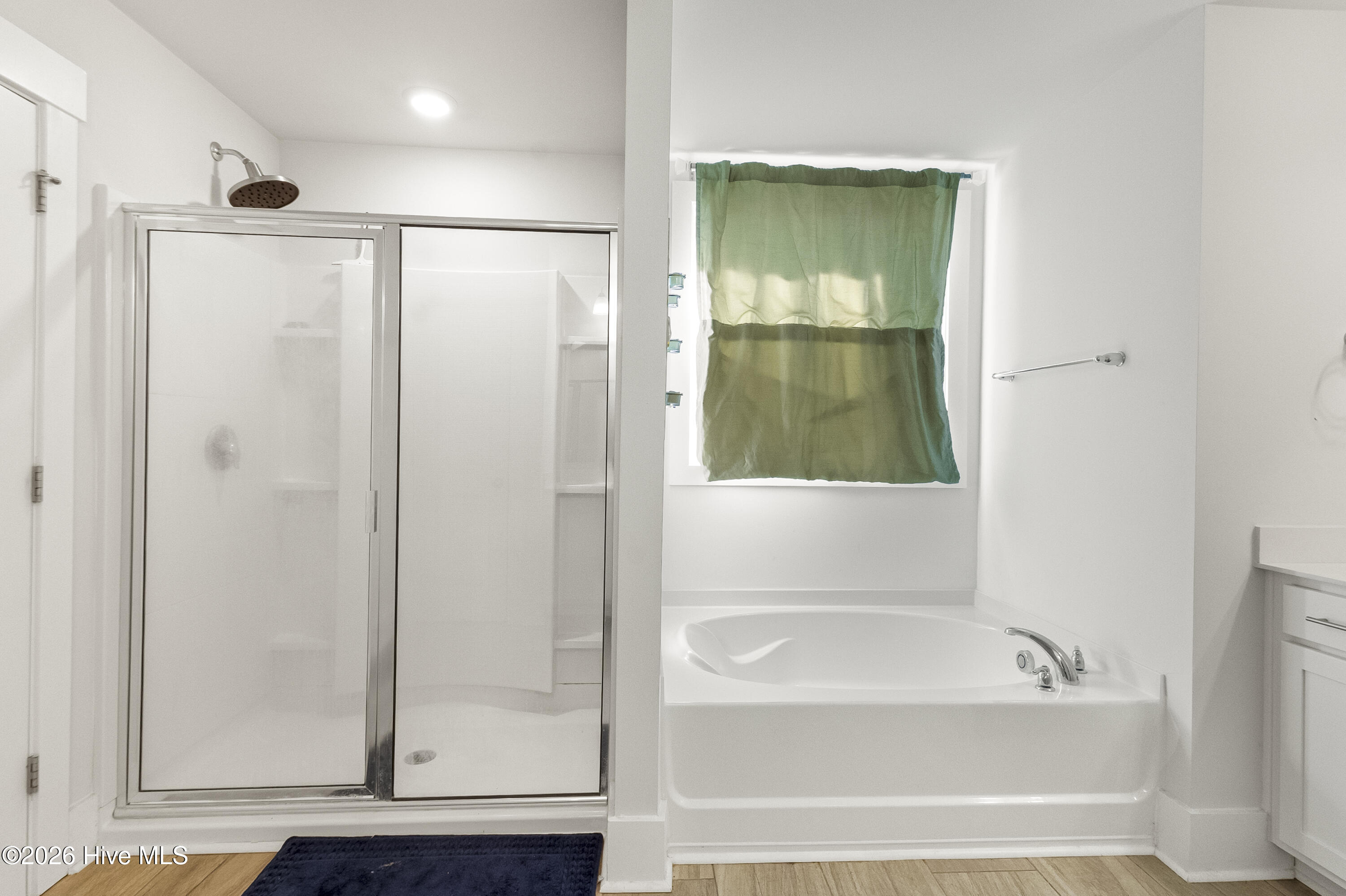 100547510 | Photo 37