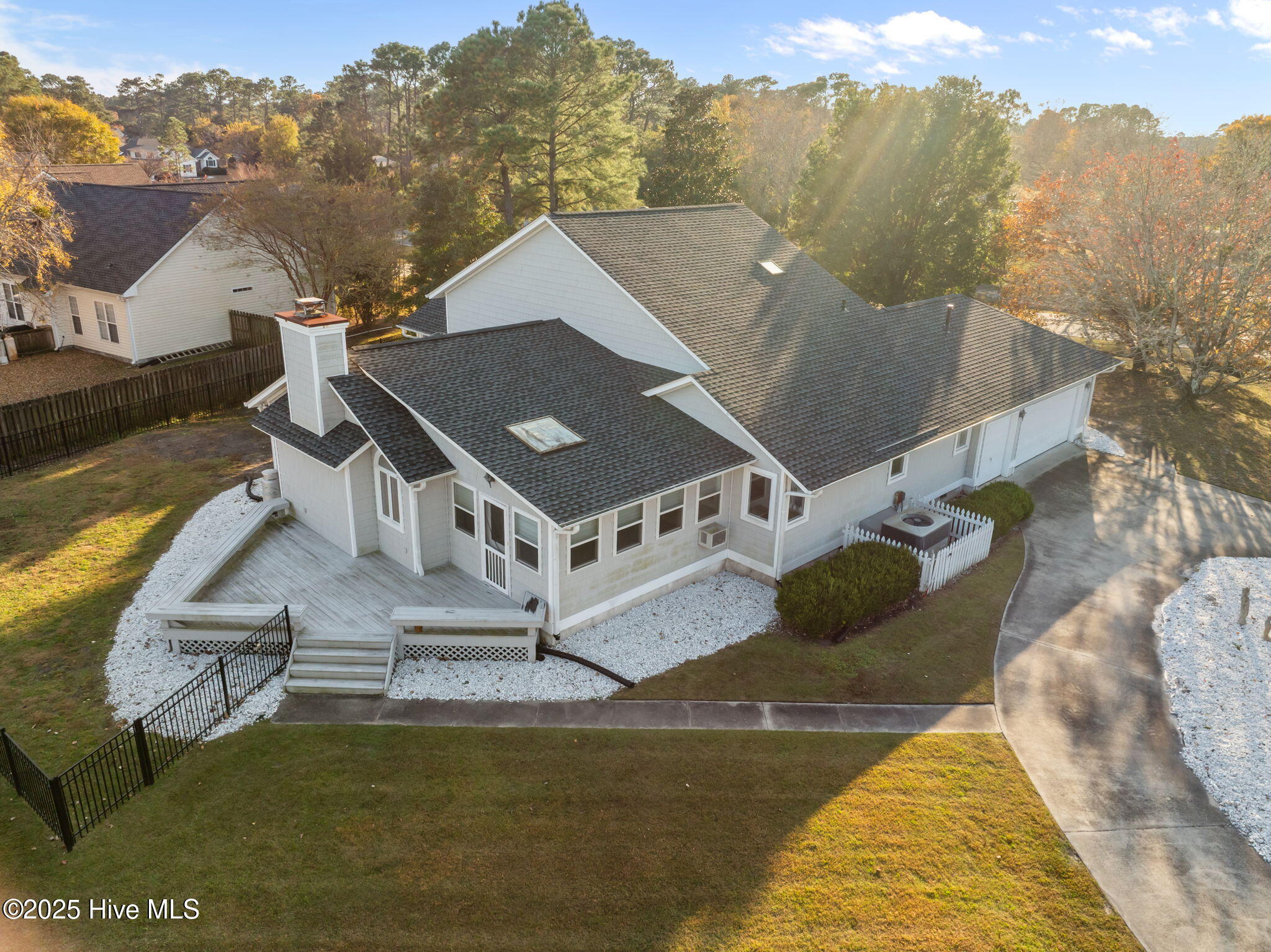 100542327 | Photo 43