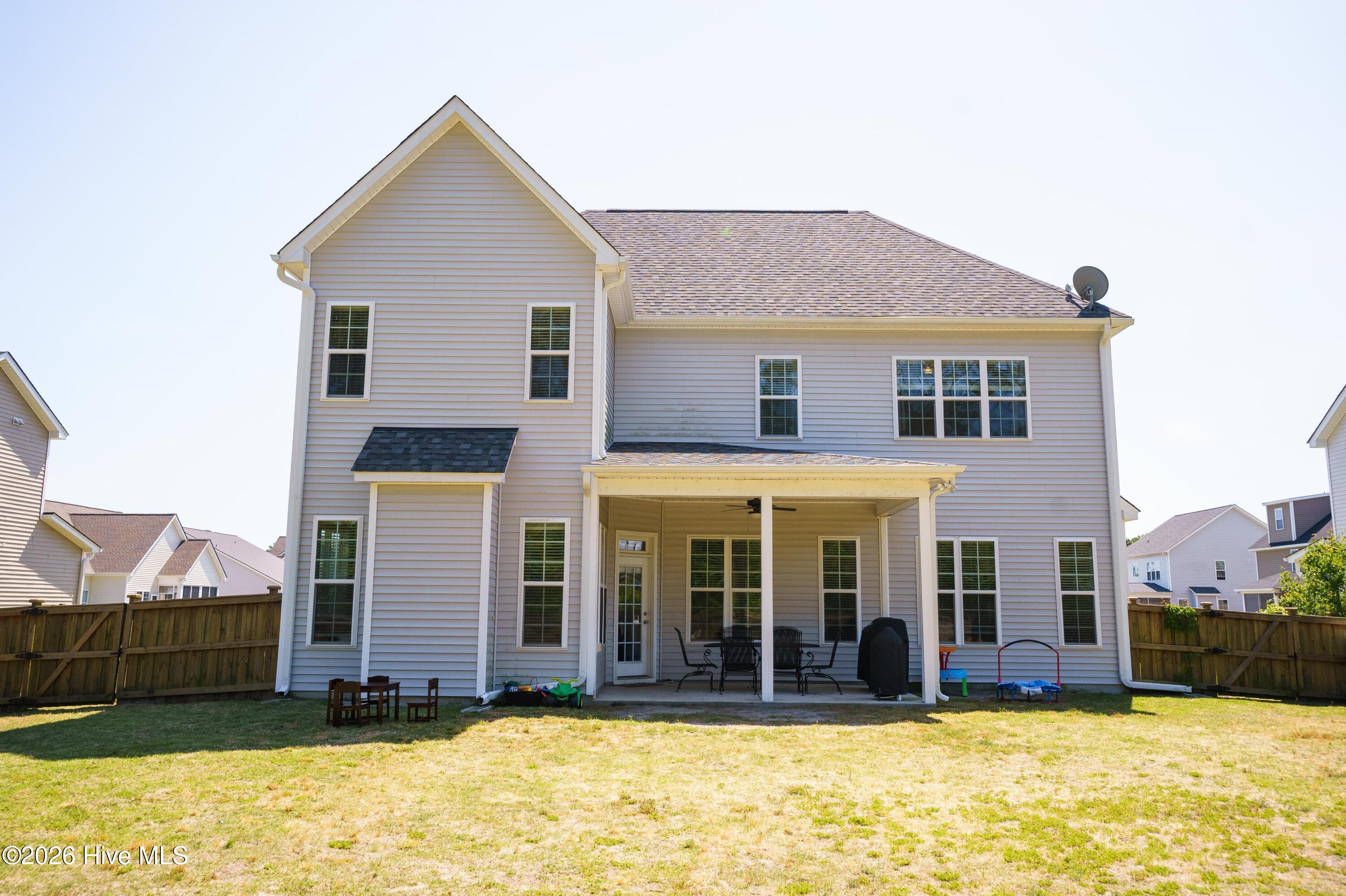 100570158 | Photo 39