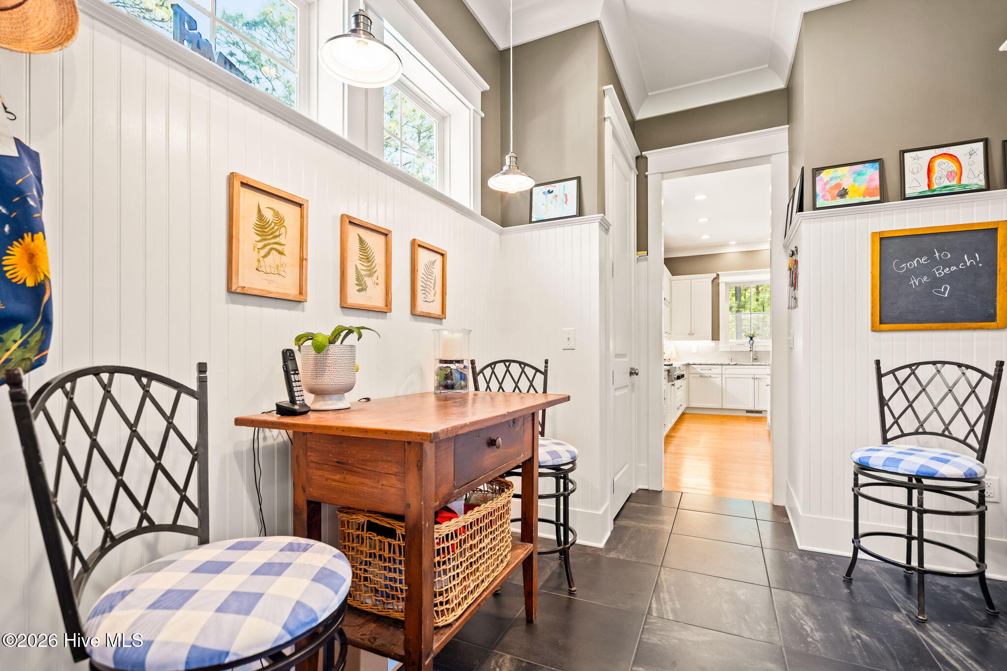 100567886 | Photo 27