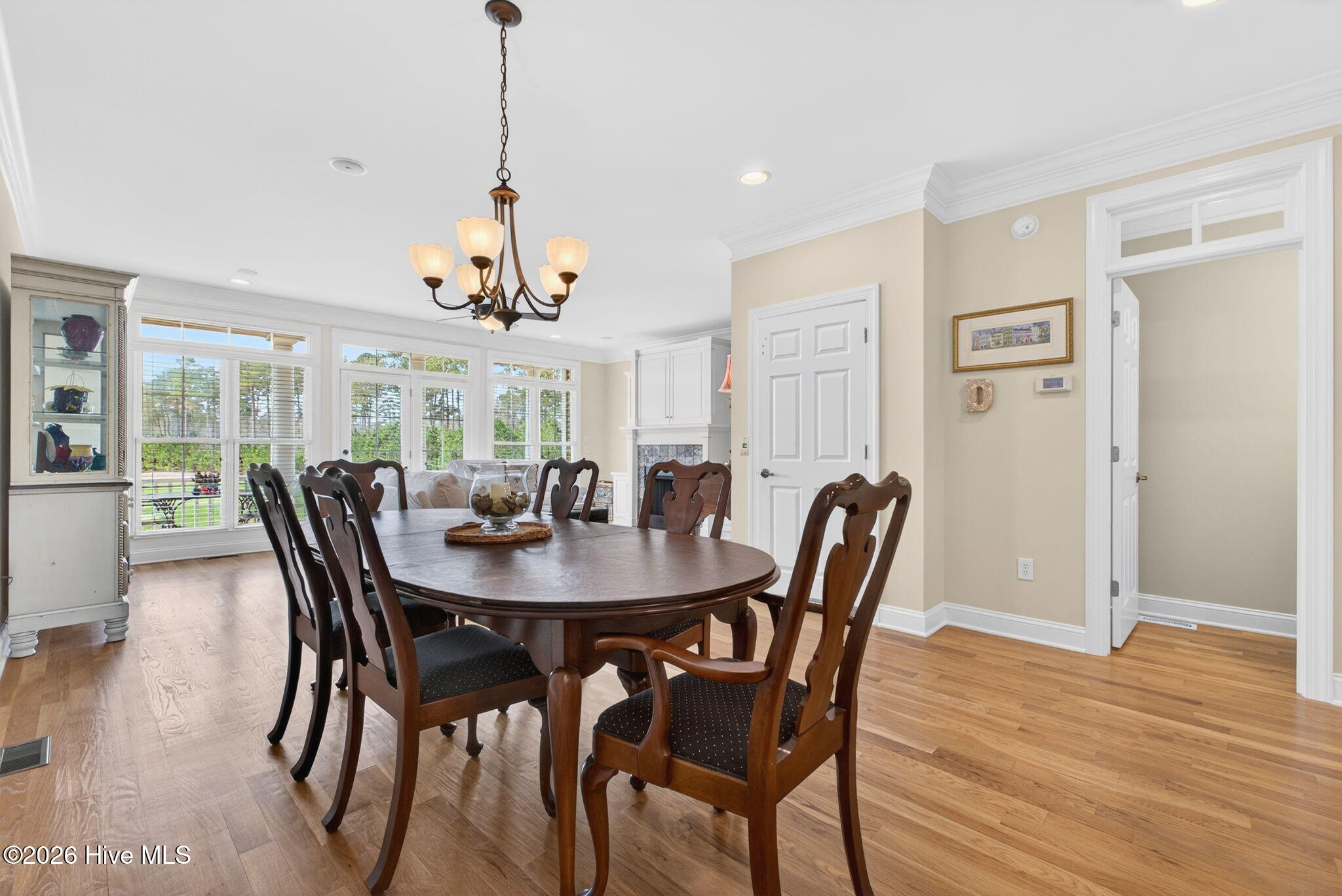 100561397 | Photo 18