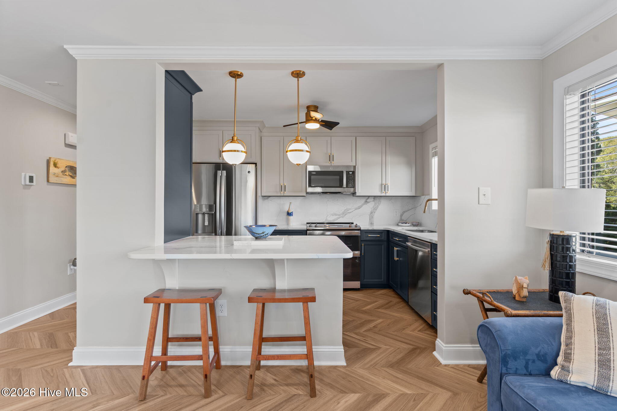 100558305 | Photo 19