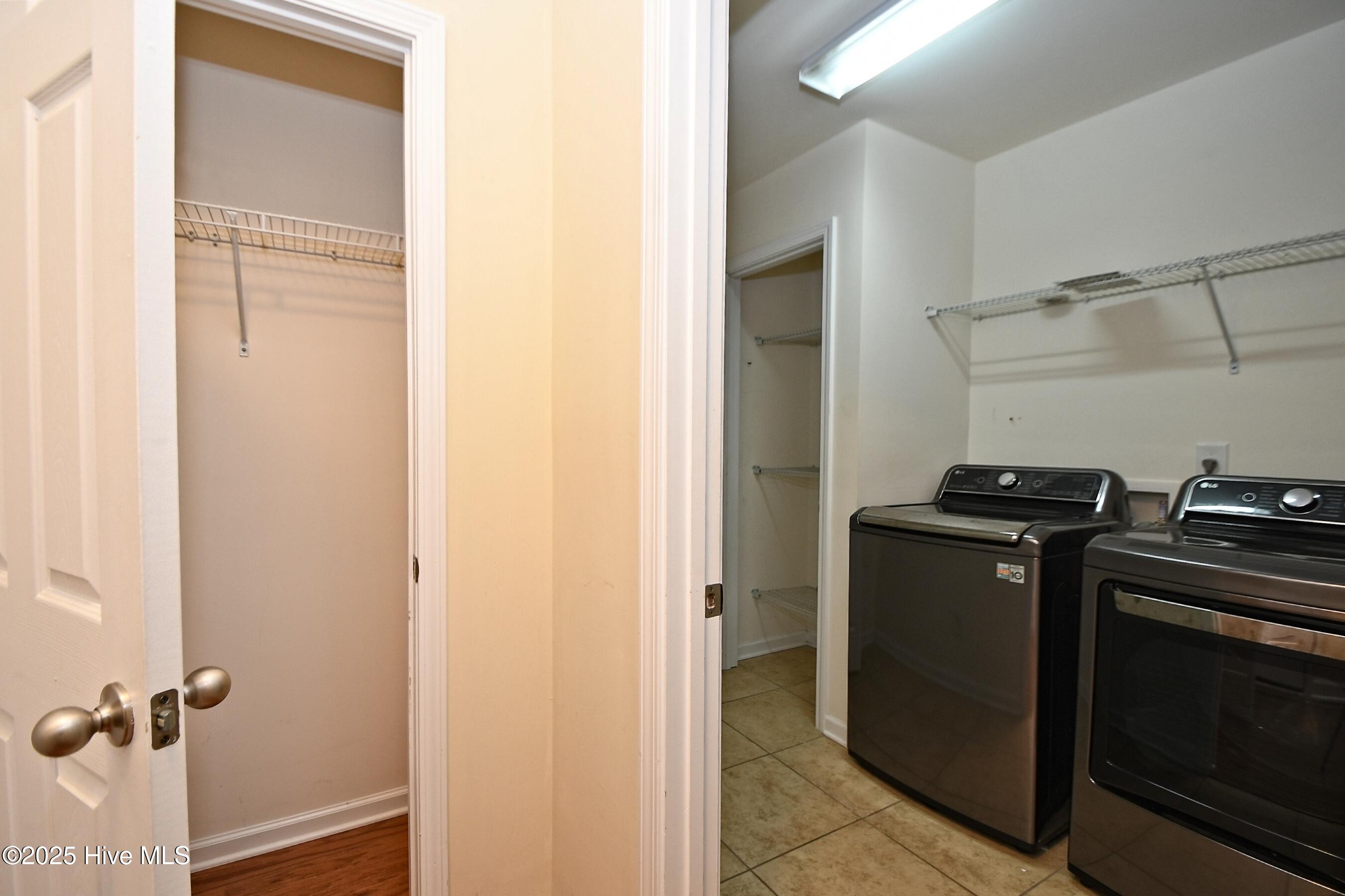 100538735 | Photo 32