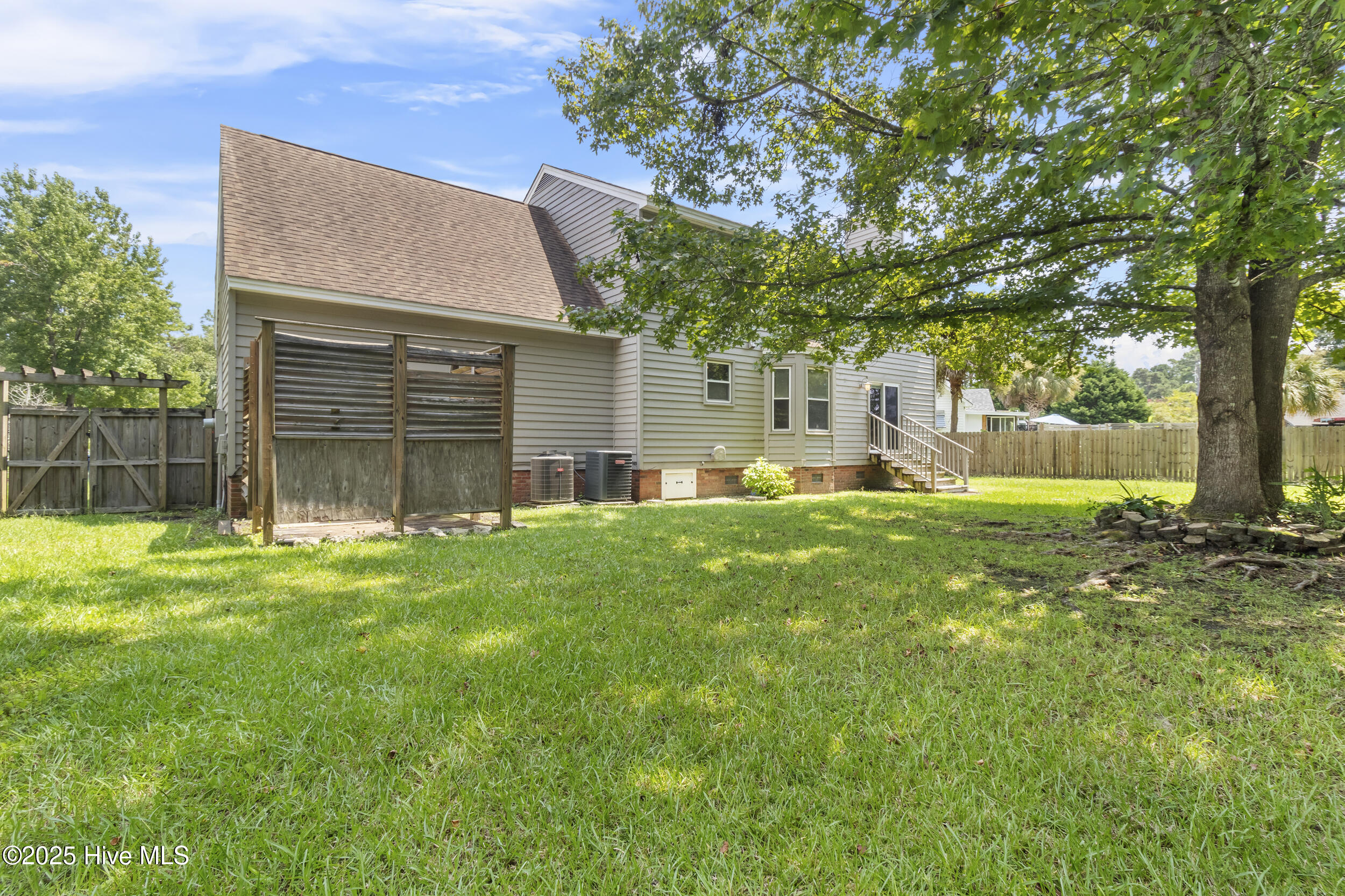 100526469 | Photo 29