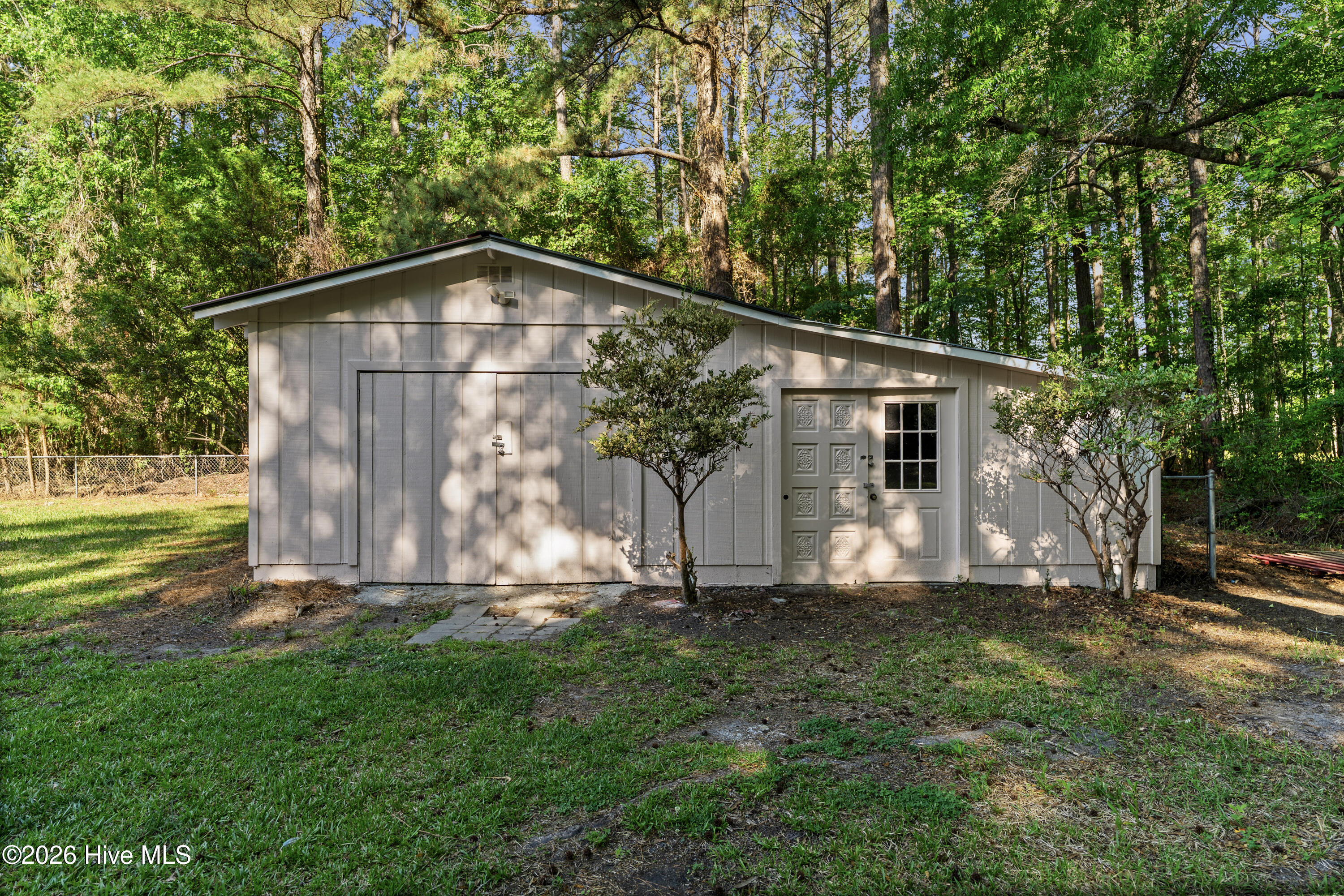 100569297 | Photo 34