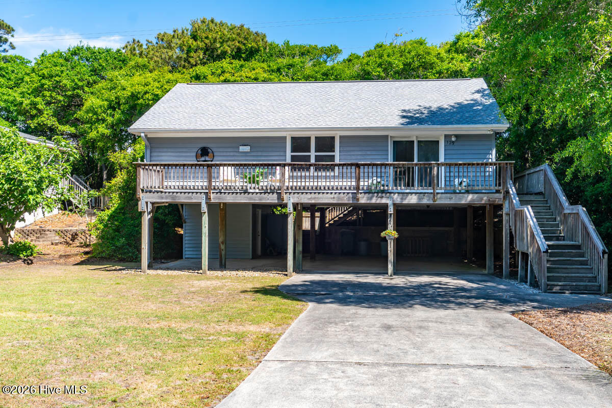 100570444 | Photo 24