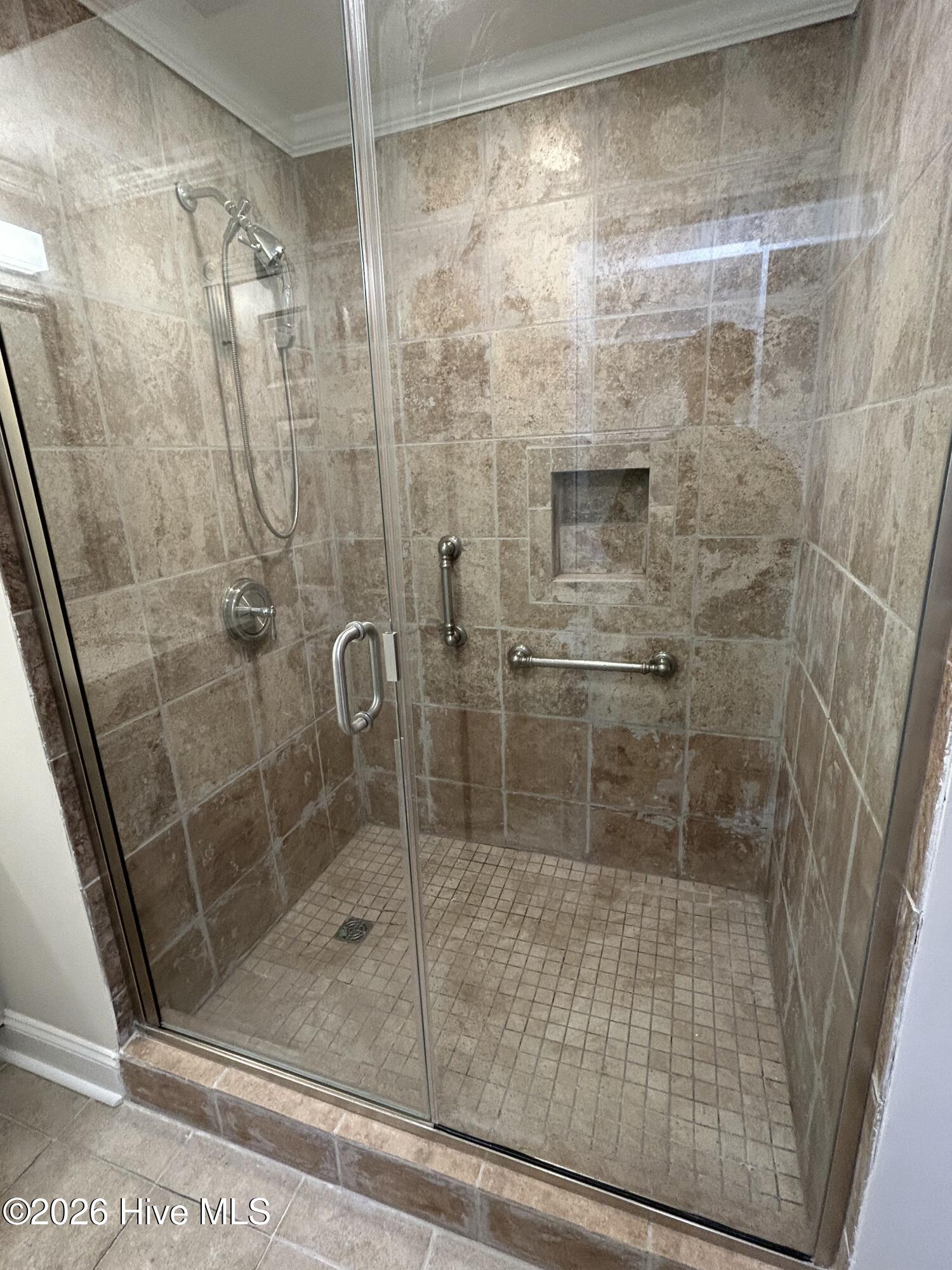 100551775 | Photo 18