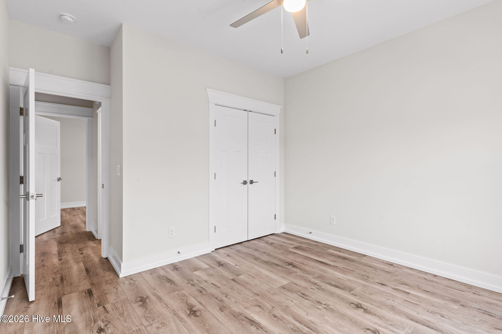 100558448 | Photo 24