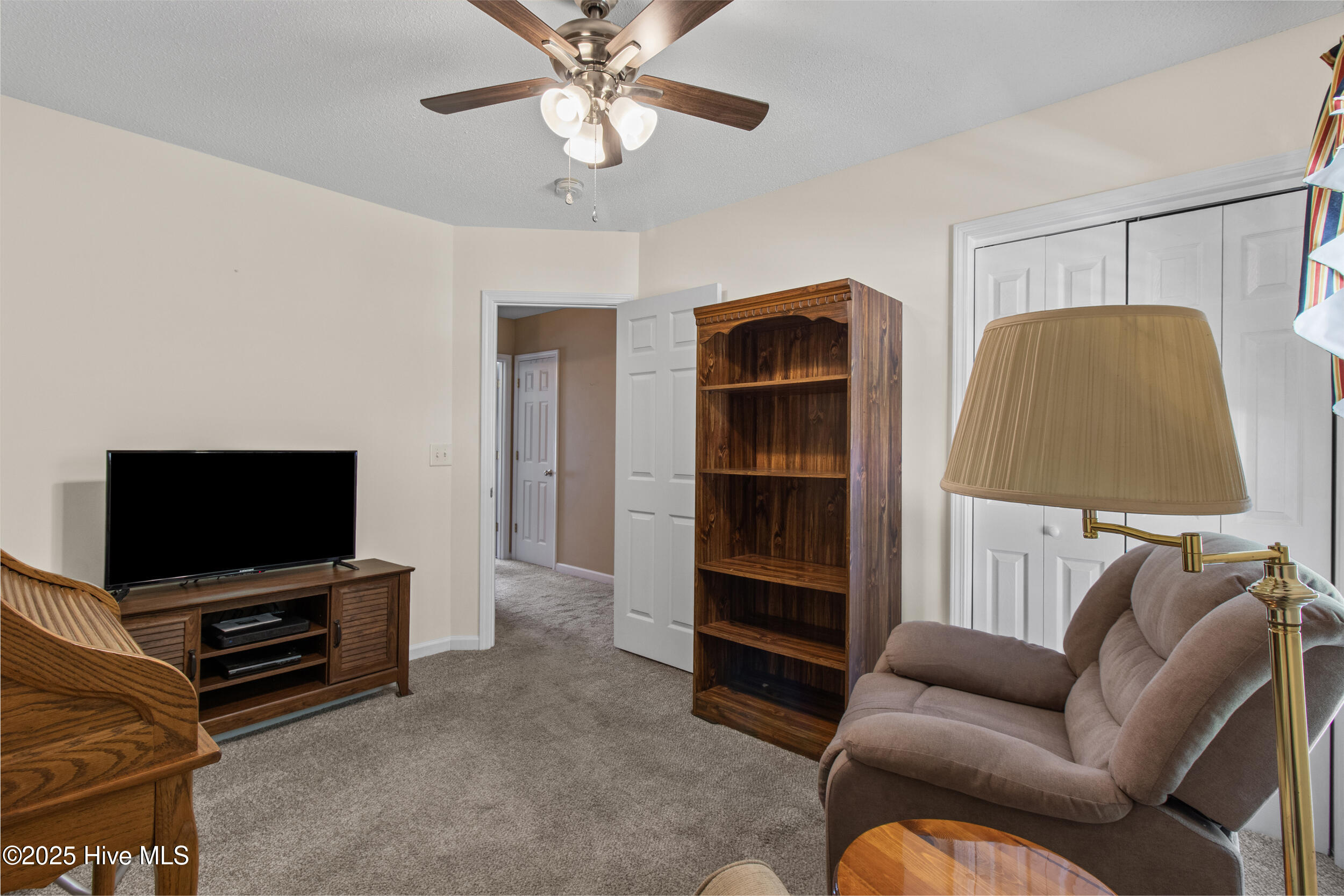 100559196 | Photo 16