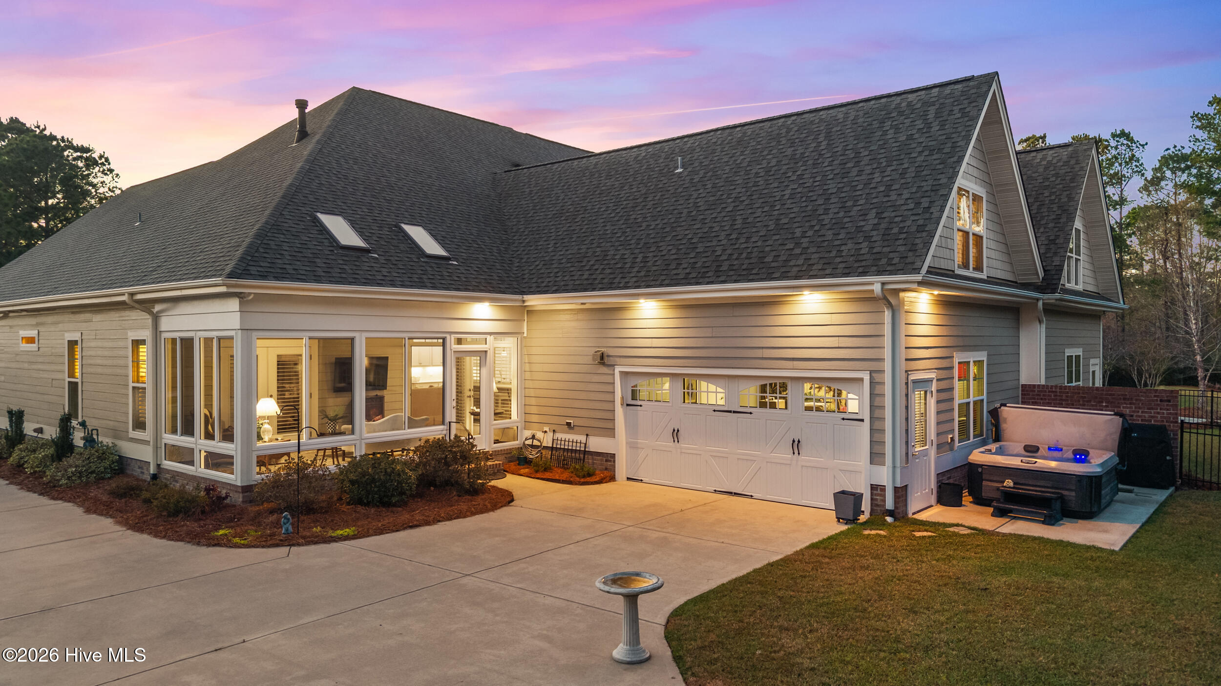 100561173 | Photo 67