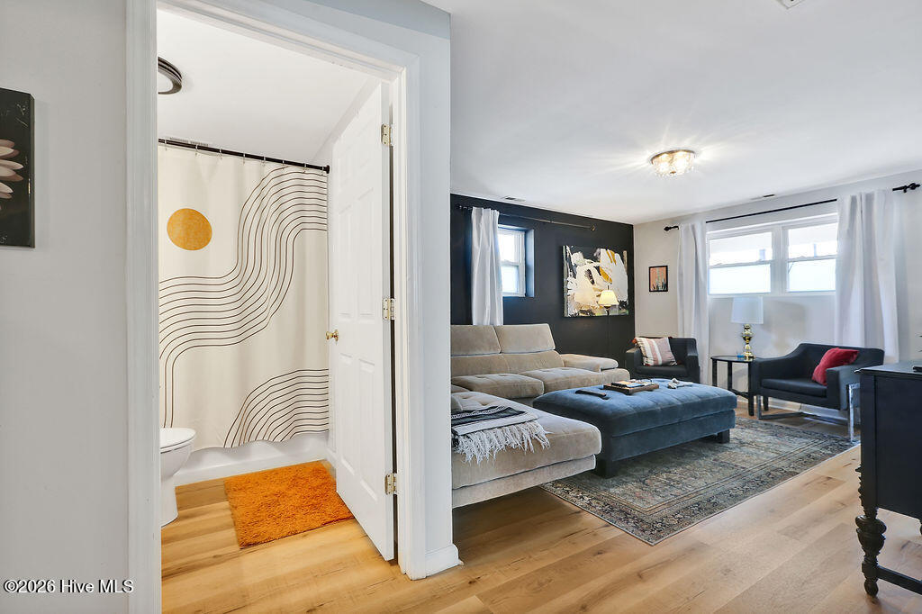 100534500 | Photo 17