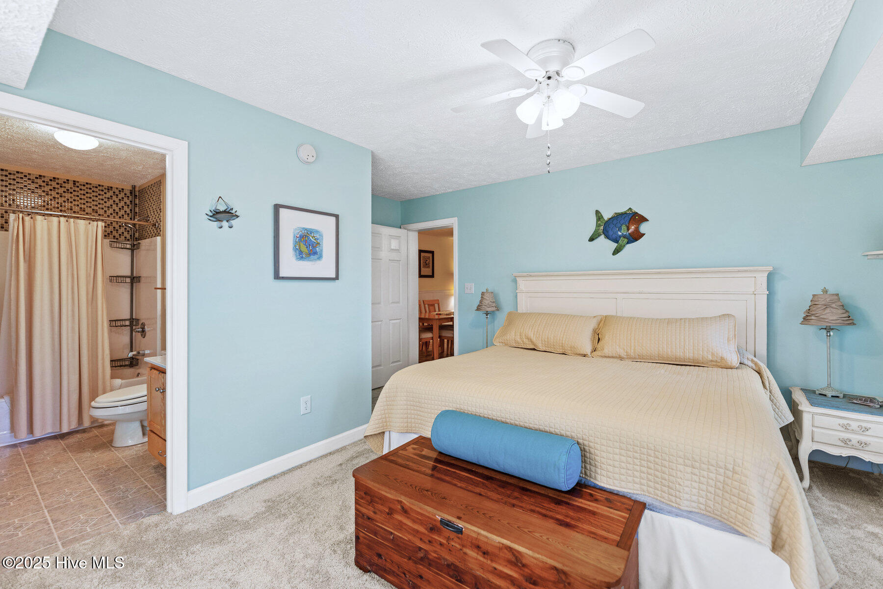 100557763 | Photo 25