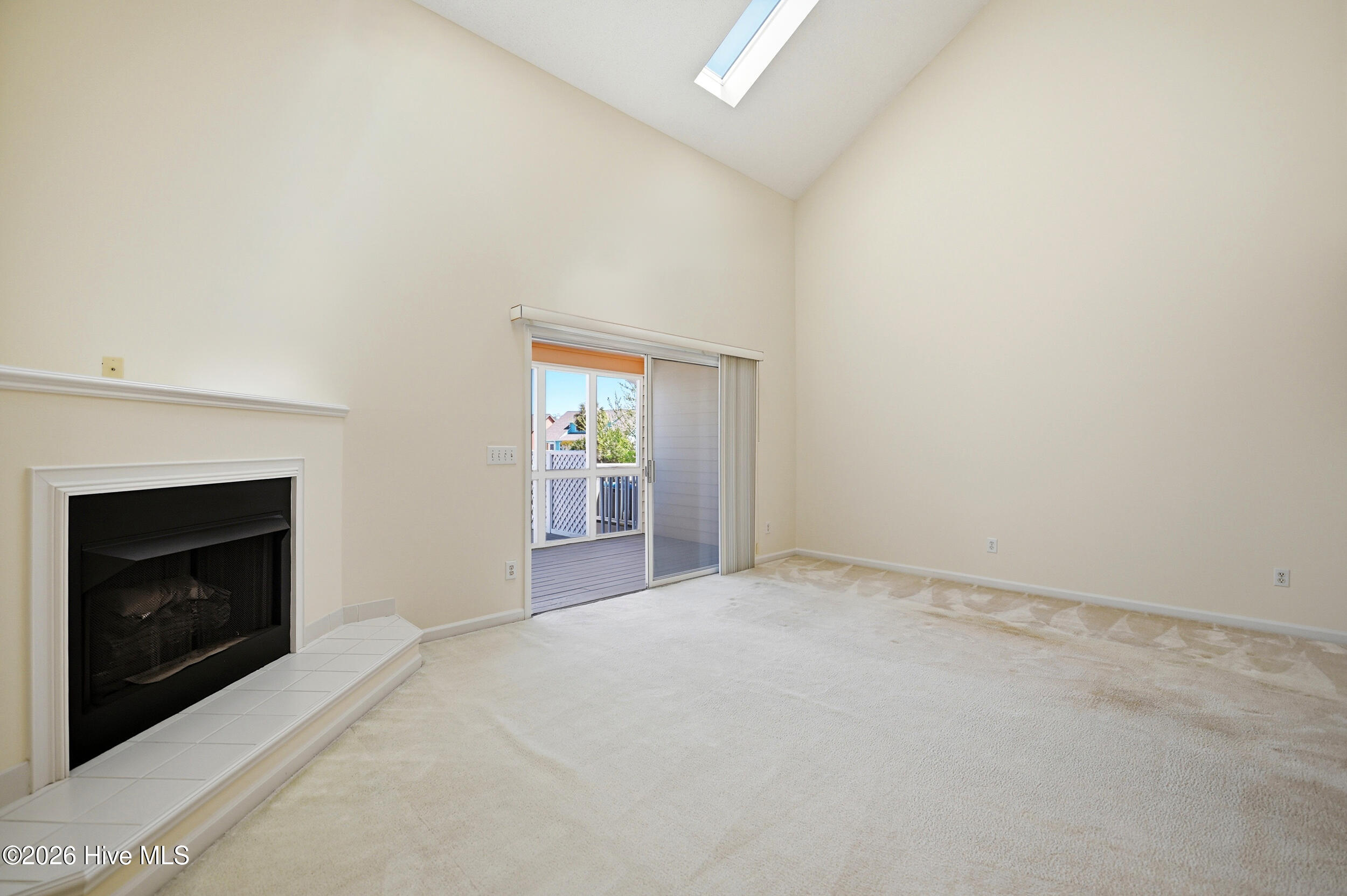 100566721 | Photo 11