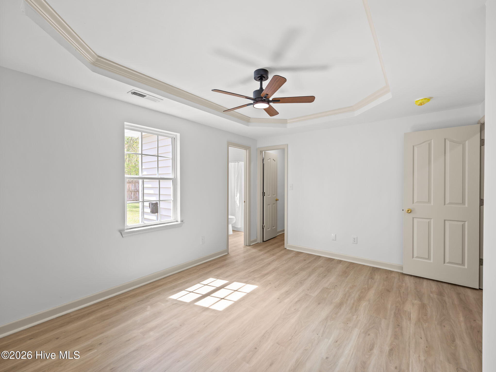 100565884 | Photo 18