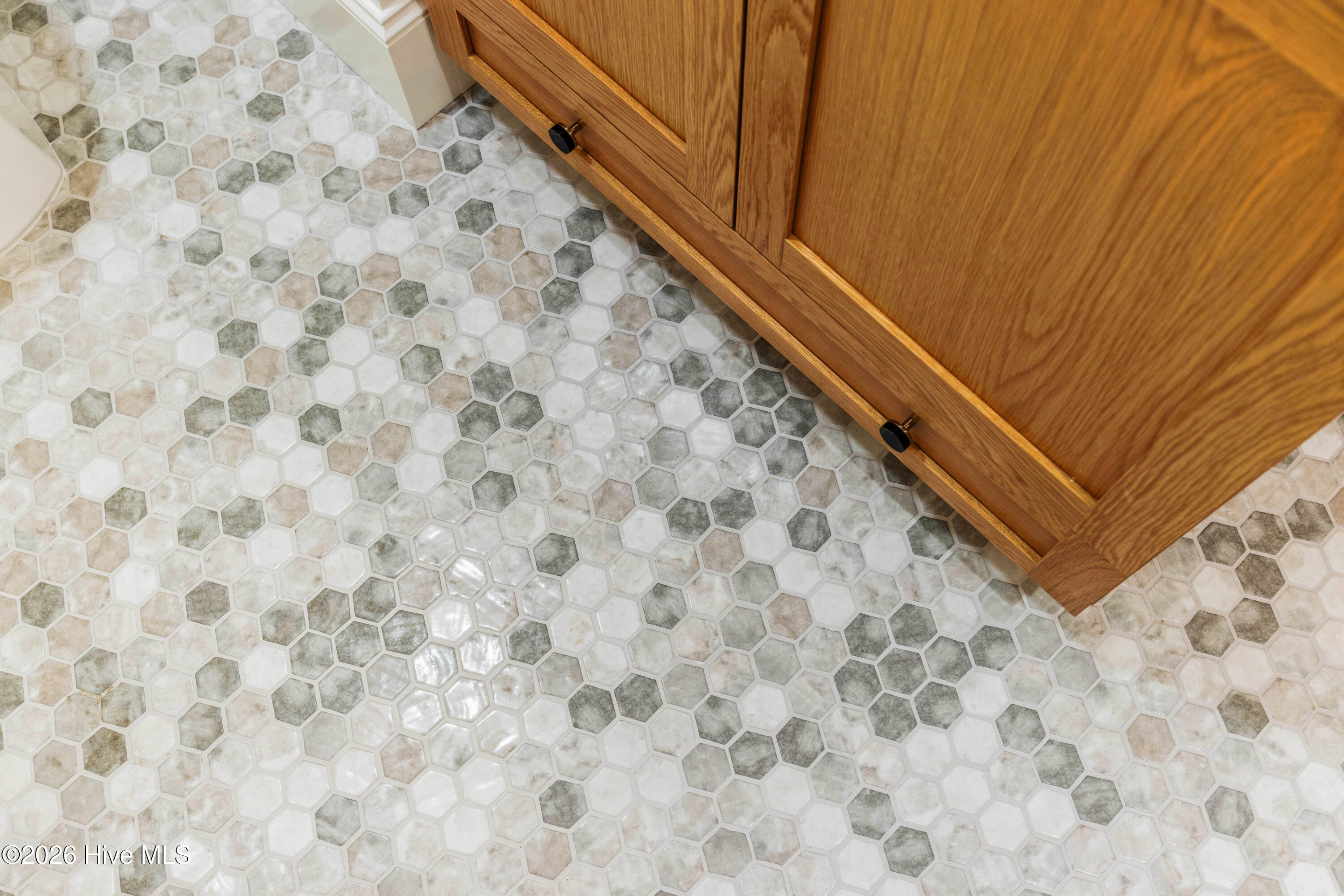 100555813 | Photo 61