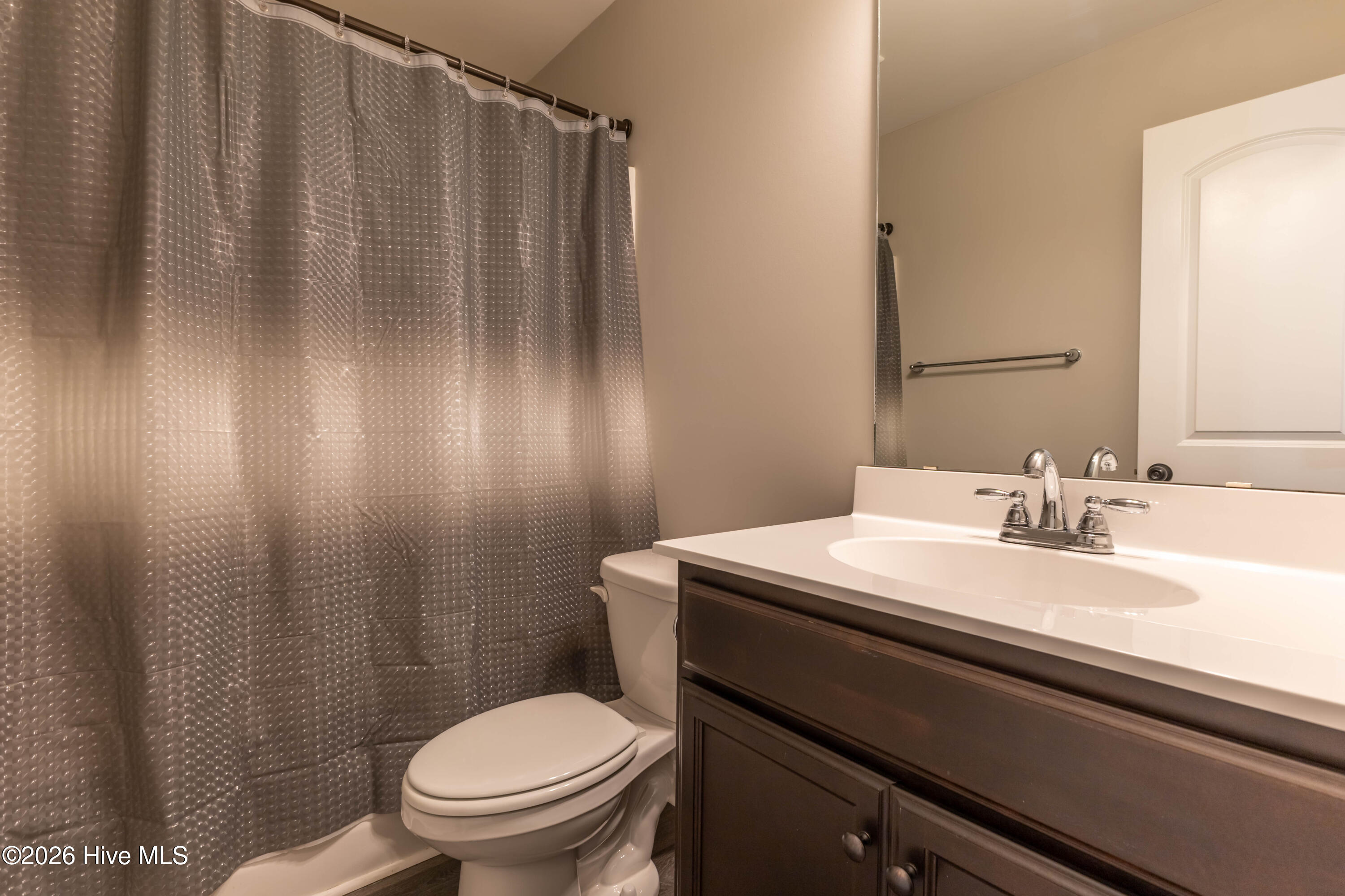 100564117 | Photo 16