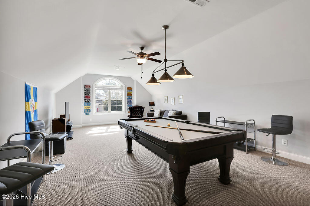 100554017 | Photo 30