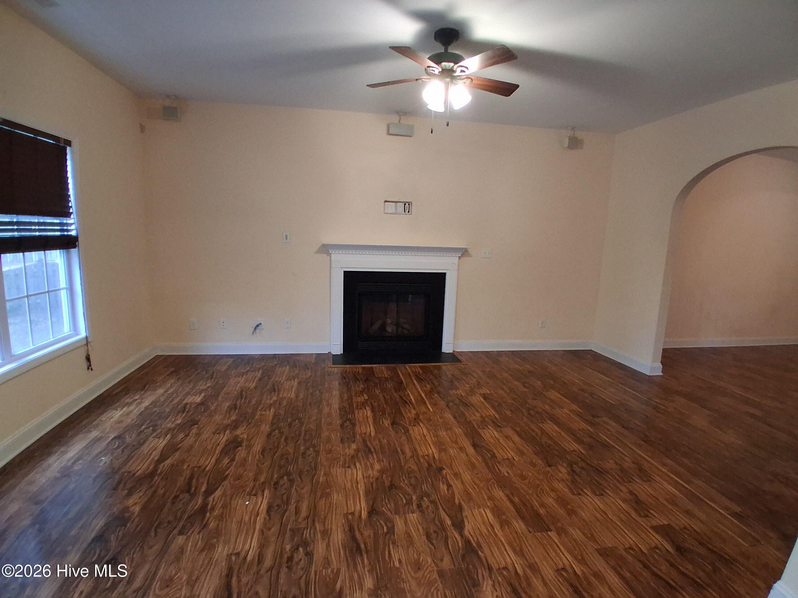 100504331 | Photo 11