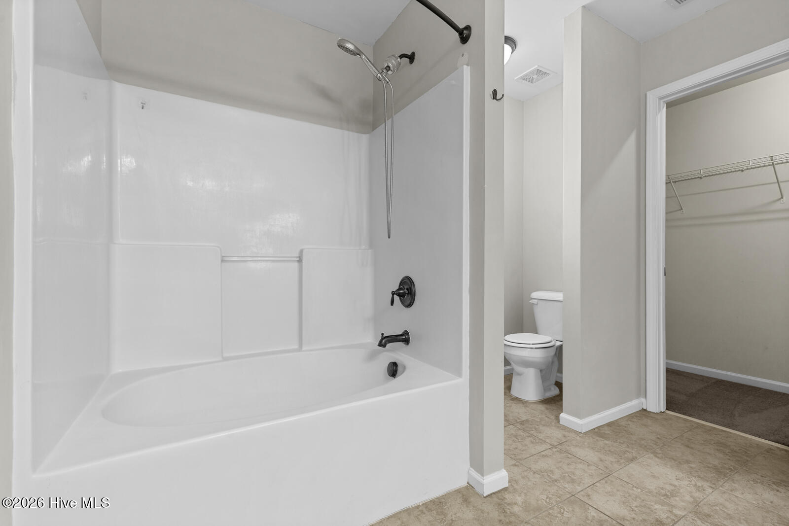 100556898 | Photo 15