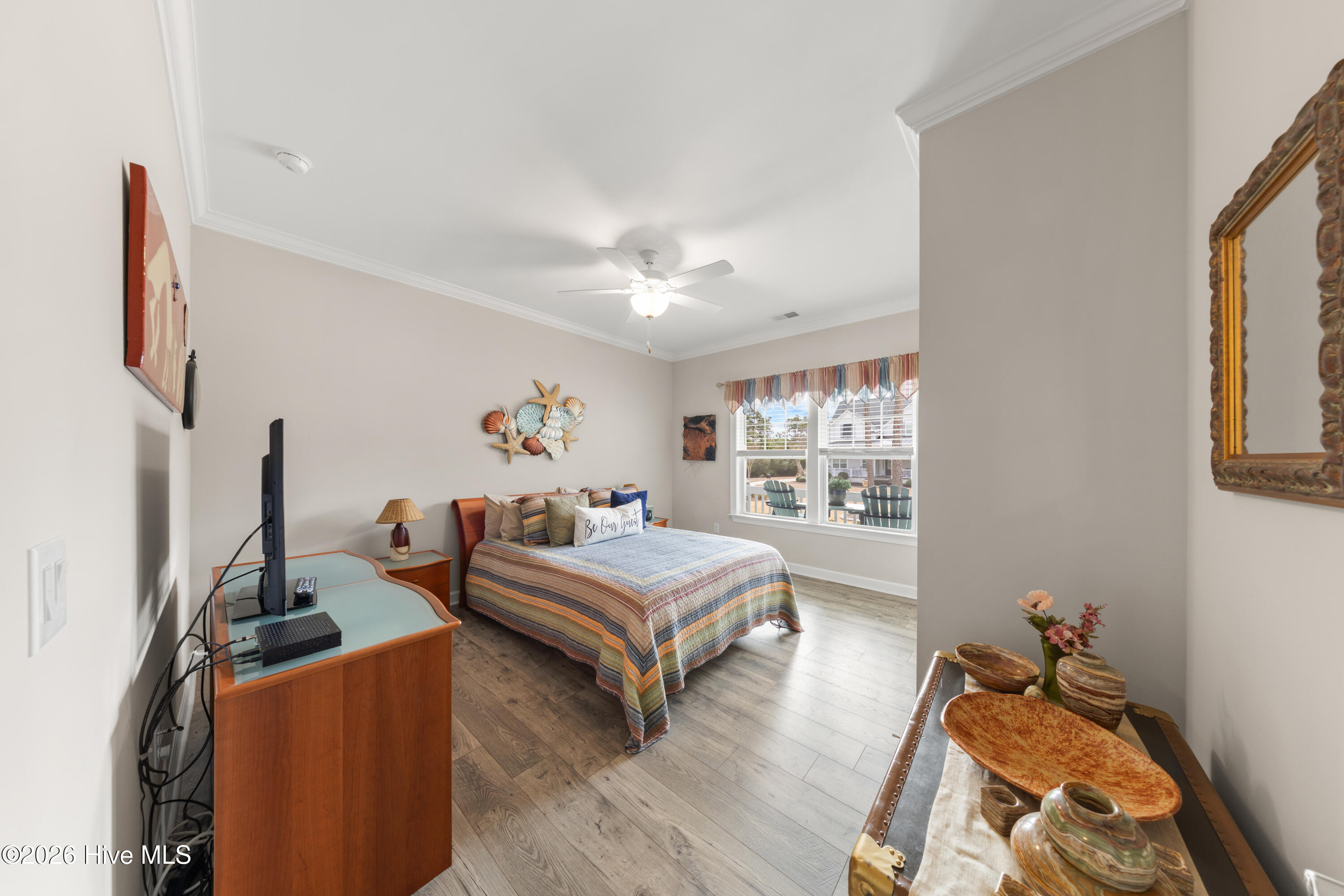 100555915 | Photo 37