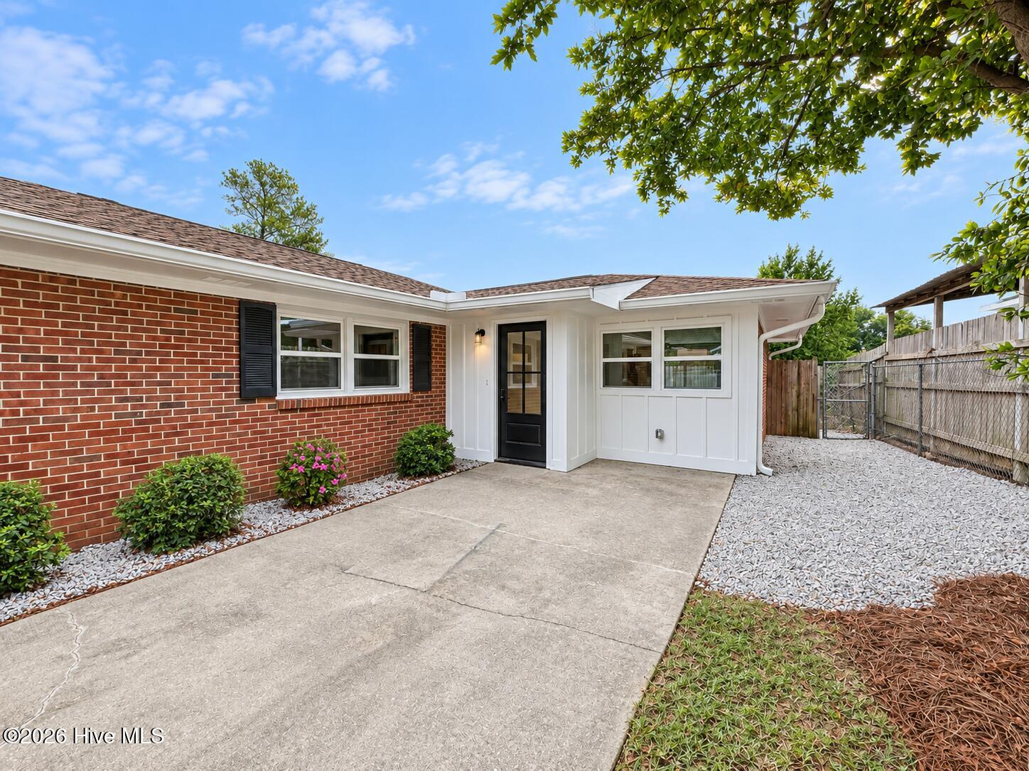 Photo 1 of Single family home for sale at 1519 Summerhill Rd, North Augusta, SC 29841 | MLS# 100608982 | Listing updated on 2026-10-08