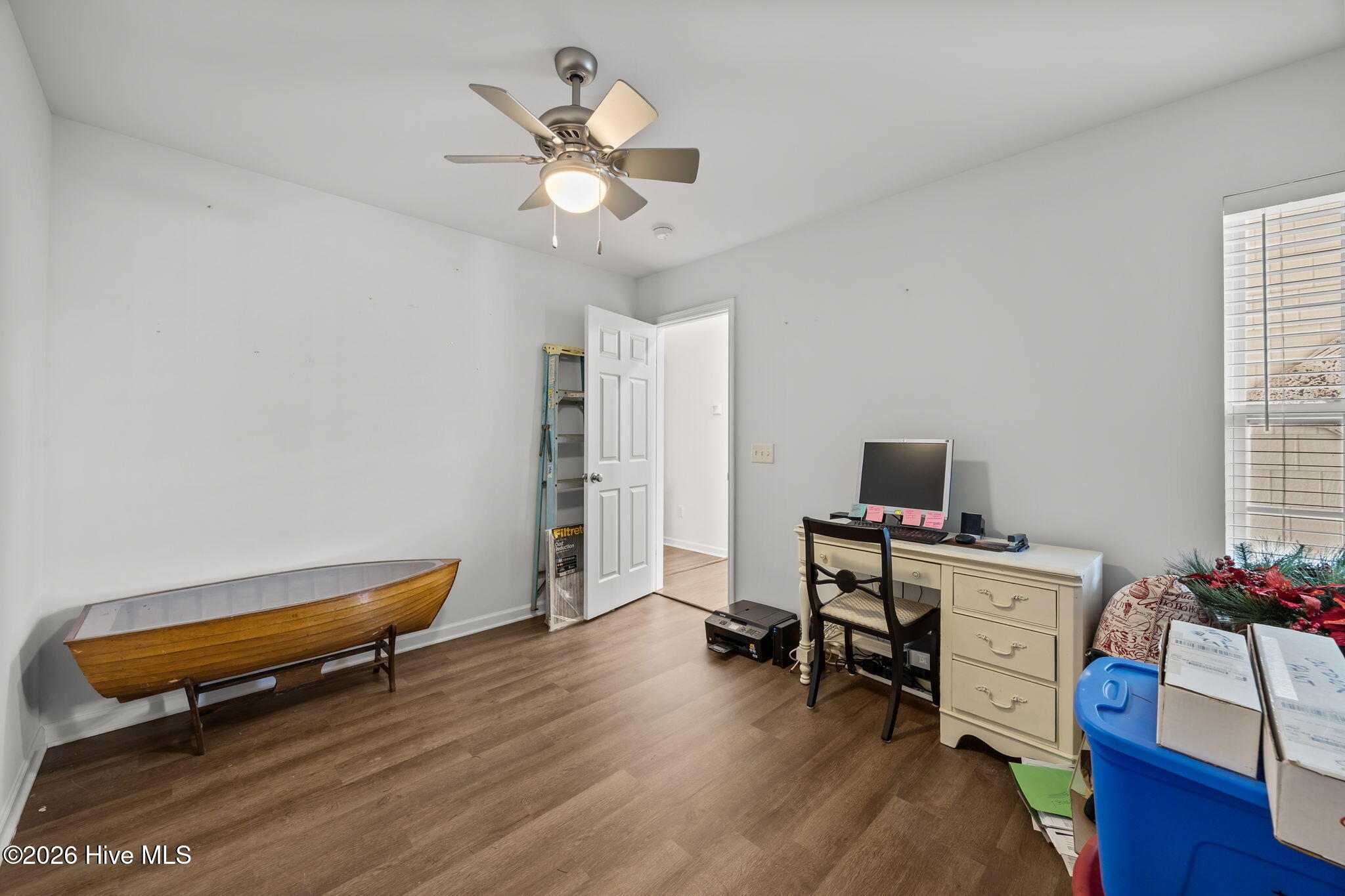 100557016 | Photo 34