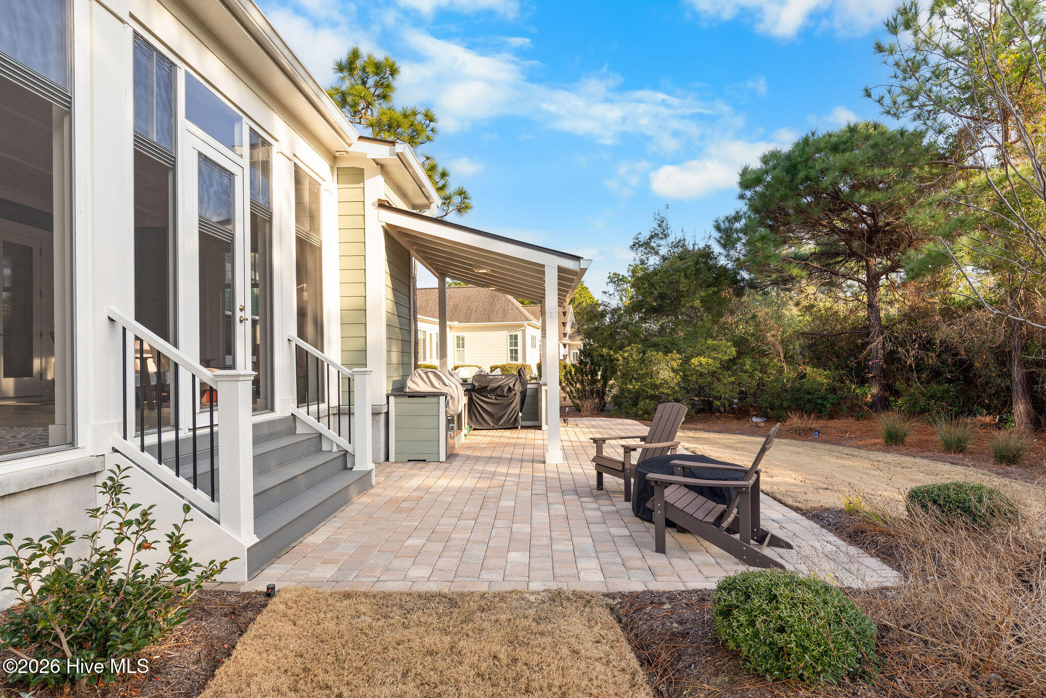 100552329 | Photo 40