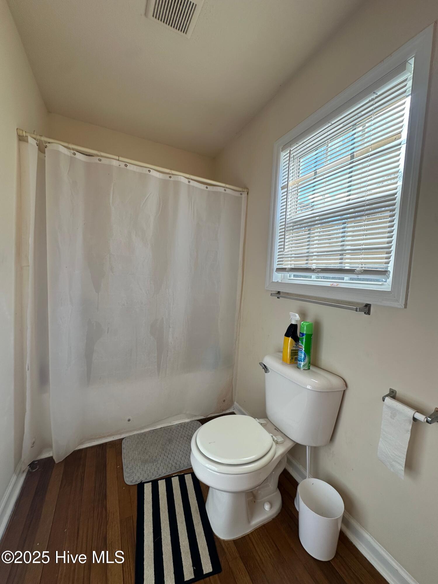 100545130 | Photo 30