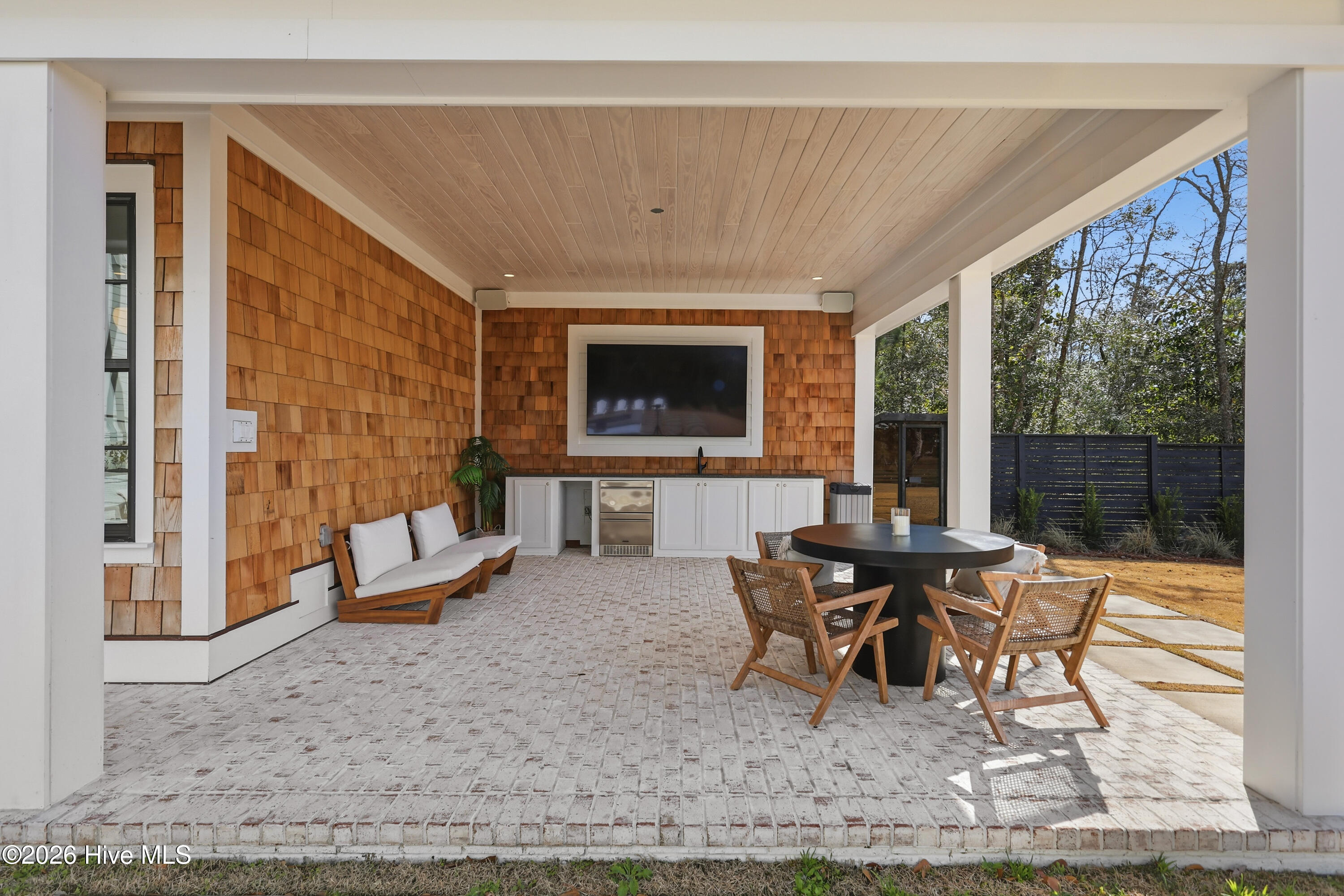 100554567 | Photo 58