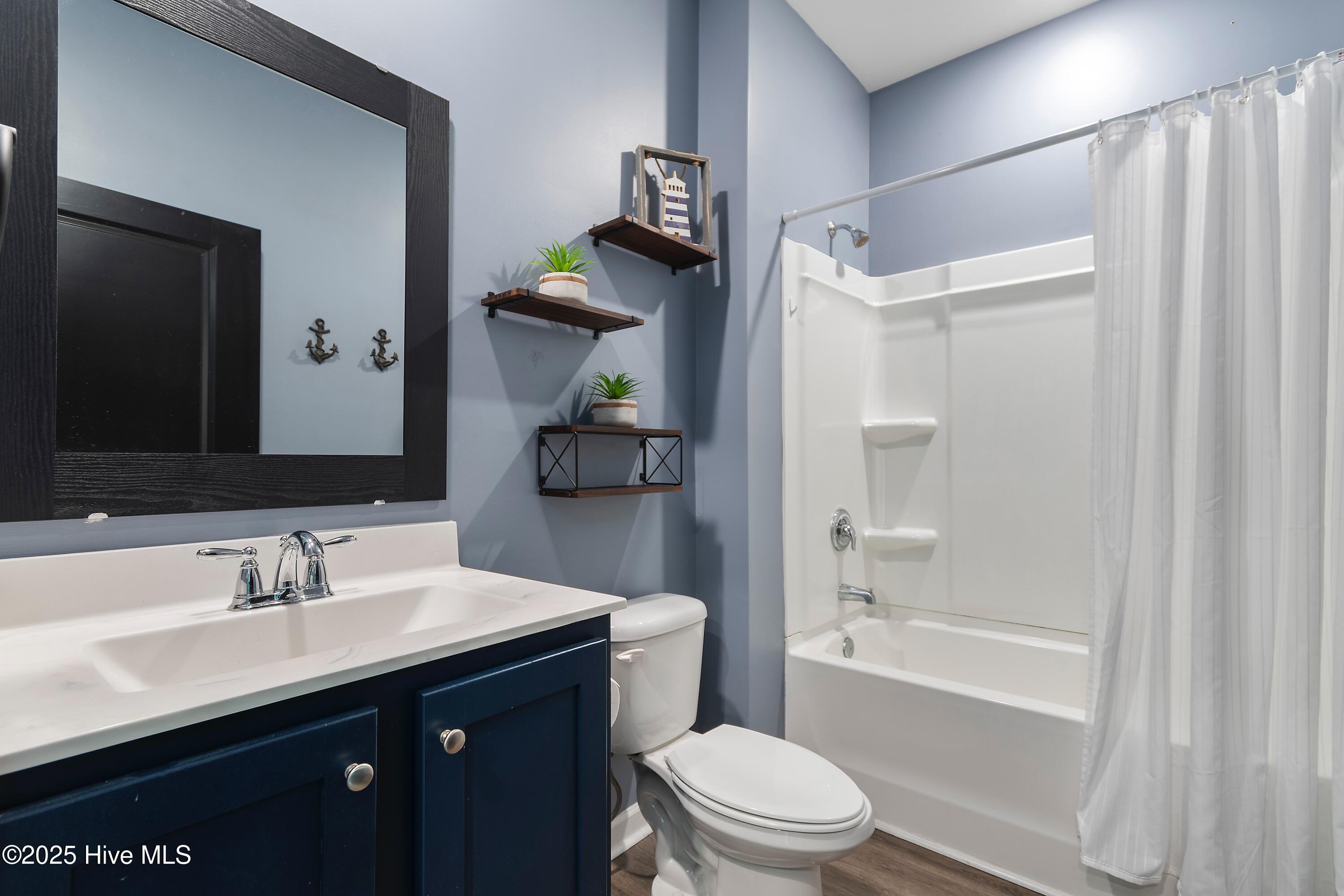 100537510 | Photo 30