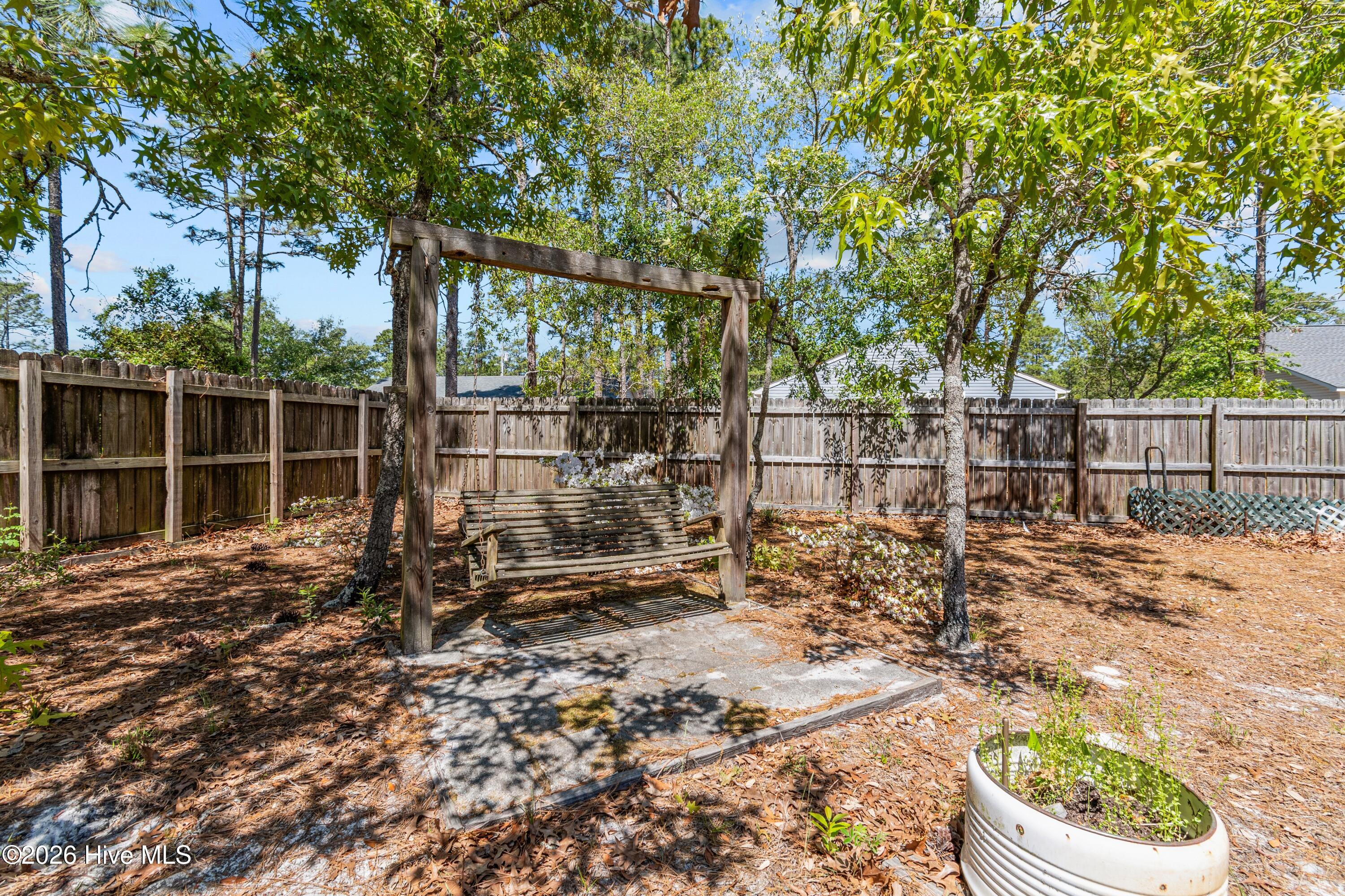 100569174 | Photo 33